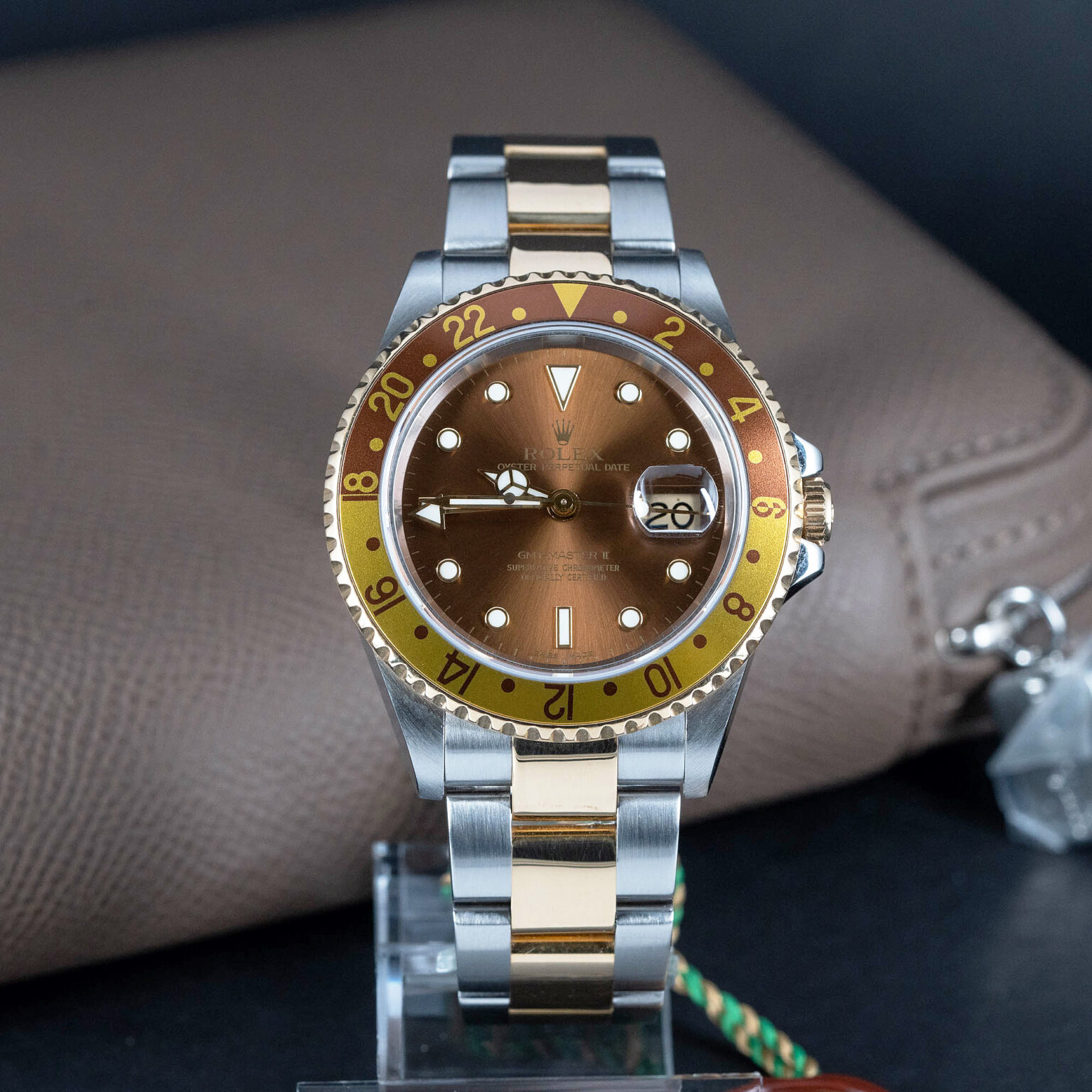 Rolex_GMT-Master_16713-2.jpg