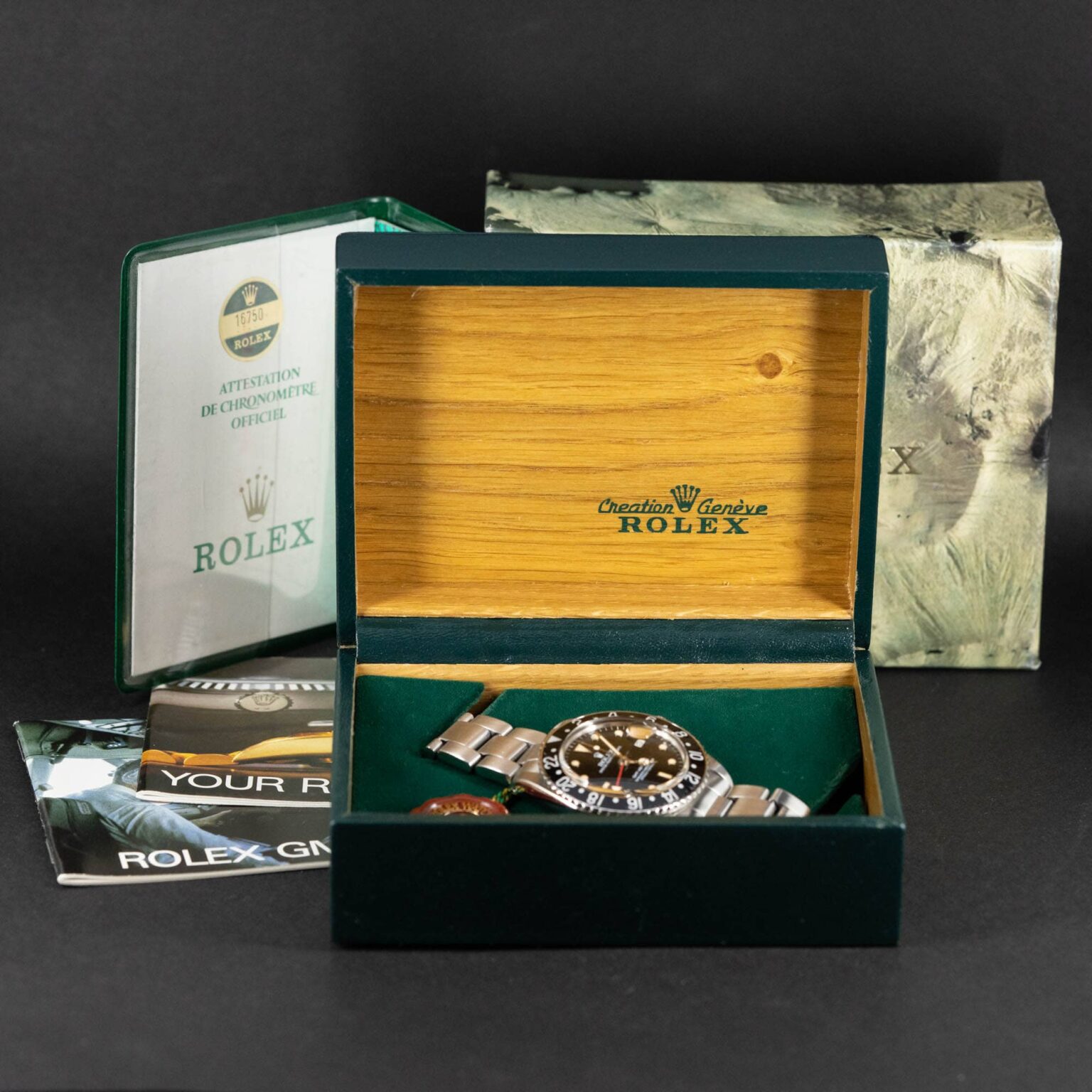 Rolex_GMT-Master_16750_1985_full-set.jpg