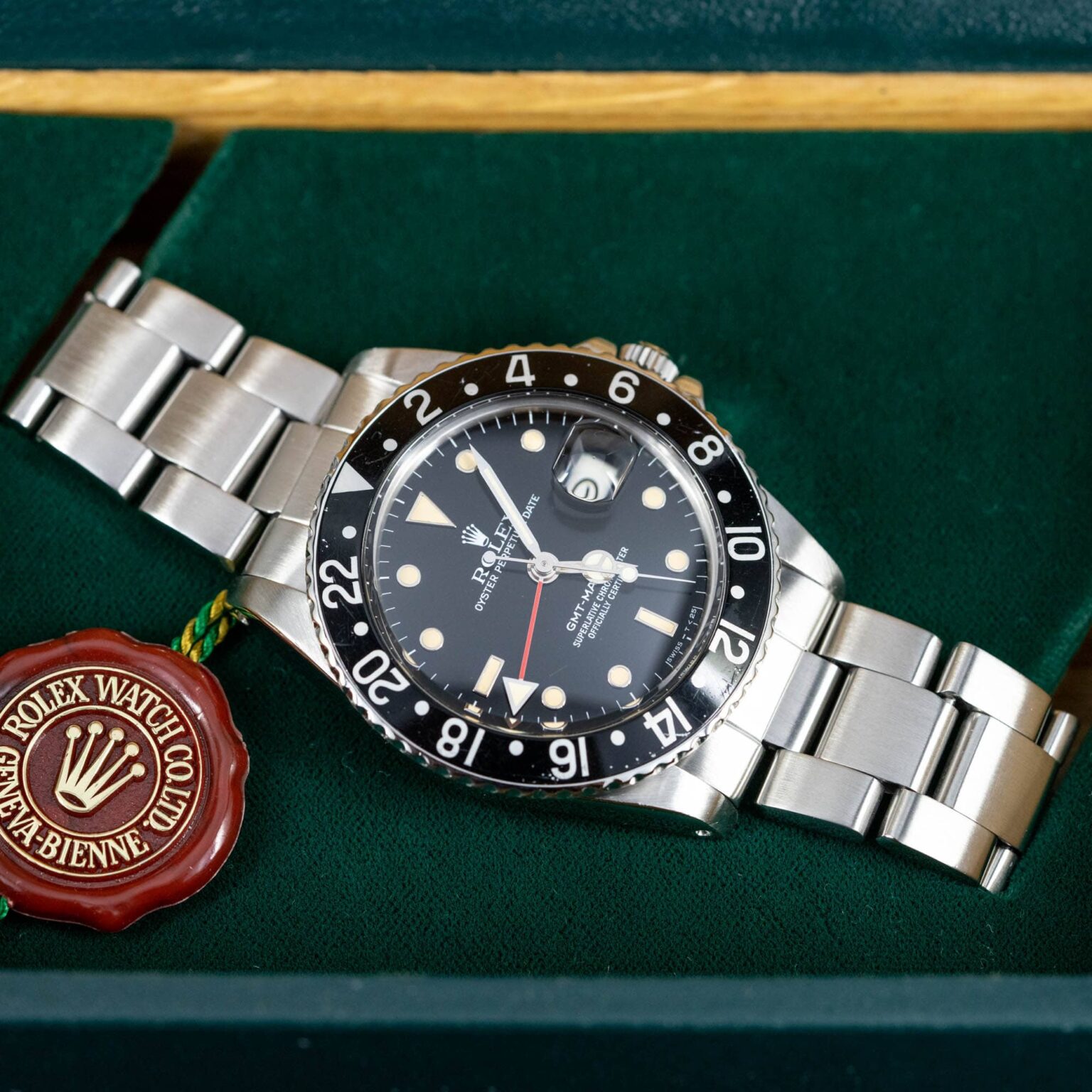 Rolex_GMT-Master_16750_1985_full-set-2.jpg