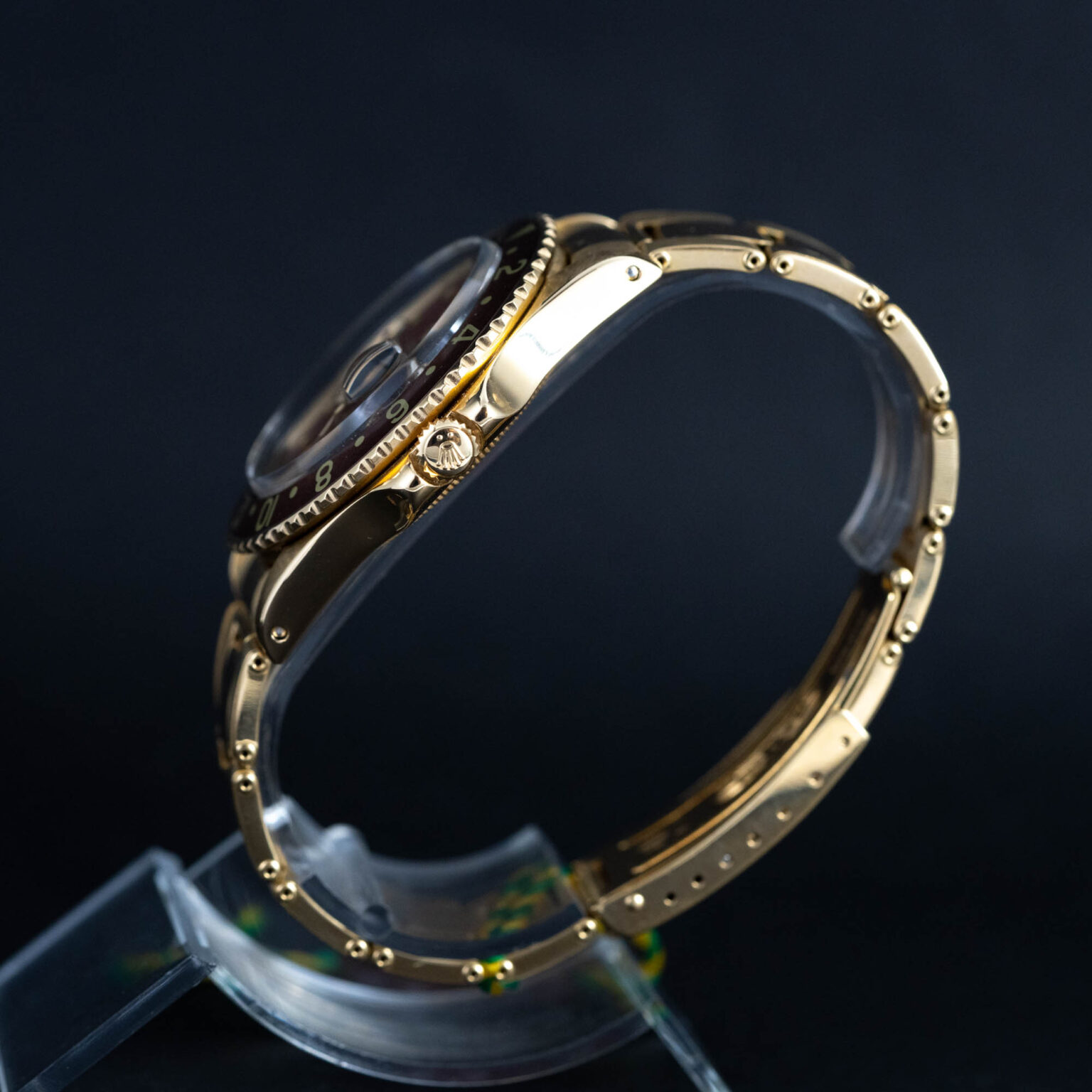 Rolex_GMT-Master_1675_18k_1973-10.jpg