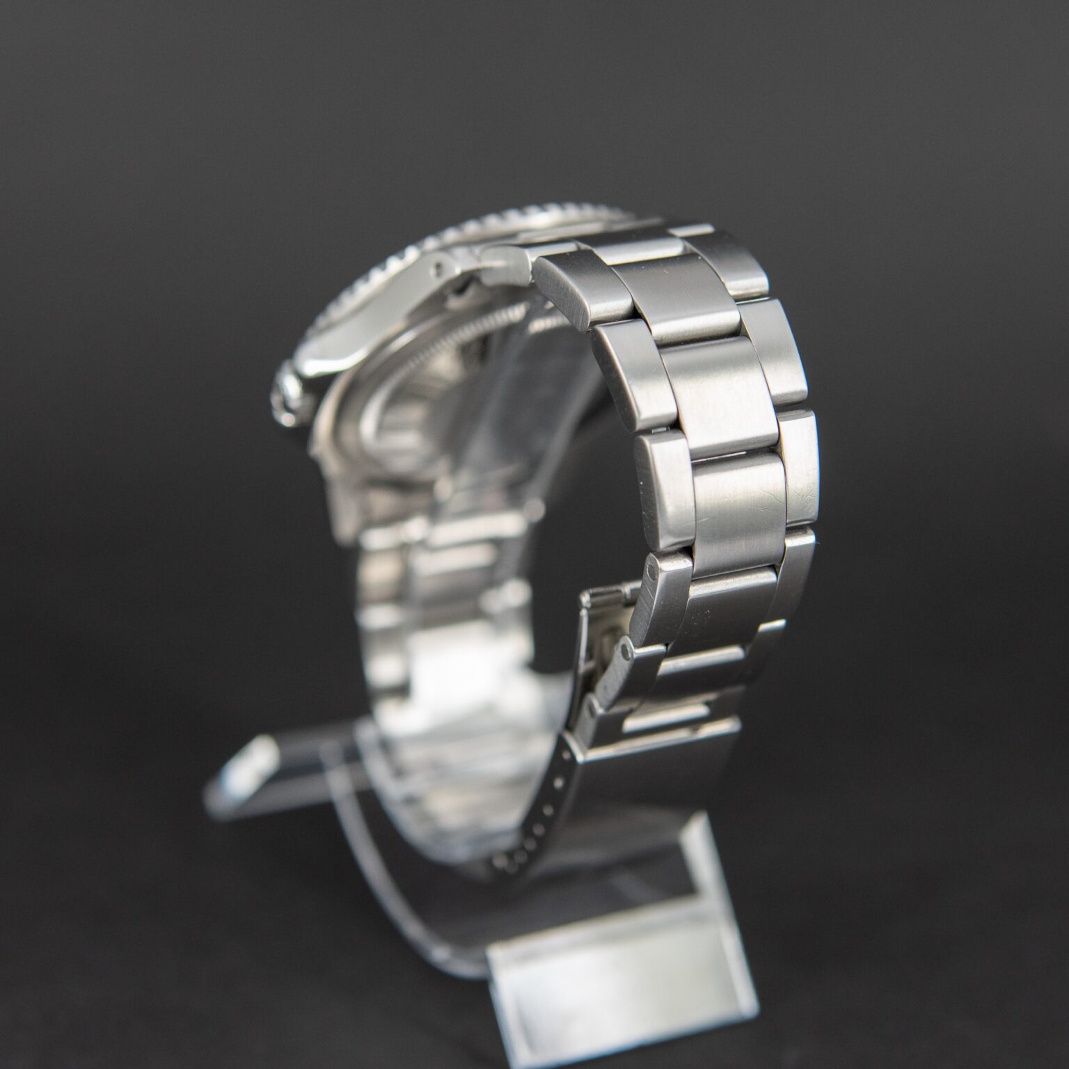 Rolex_GMT-Master_1675_1976-8.jpg