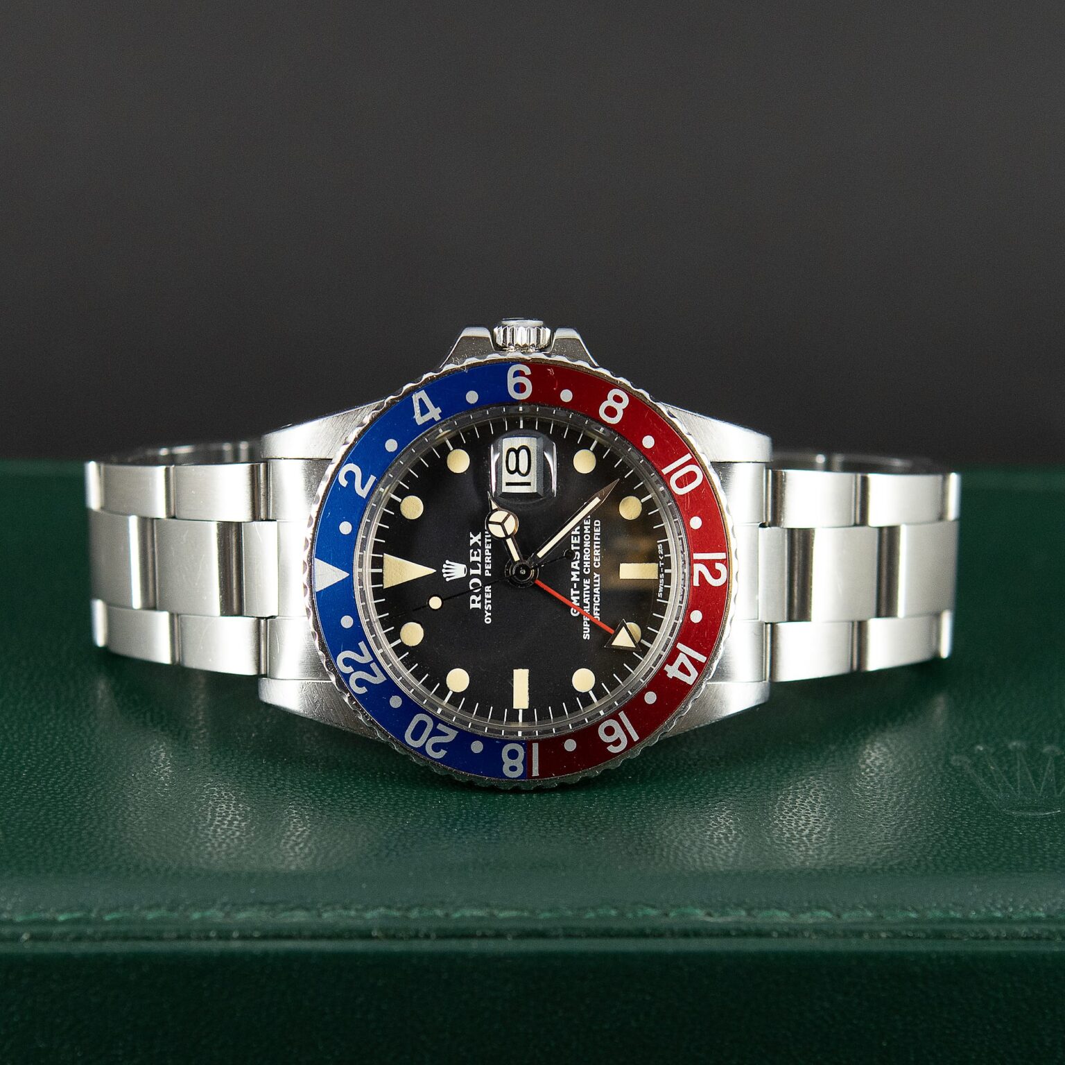 Rolex_GMT-Master_1675_1977-4-1.jpg