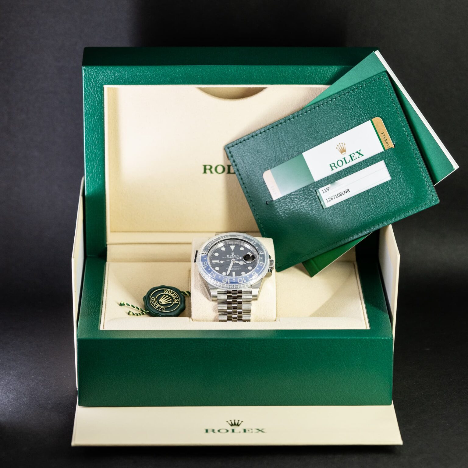 Rolex_GMT-Master_Batgirl_126710BLNR_2020-1.jpg