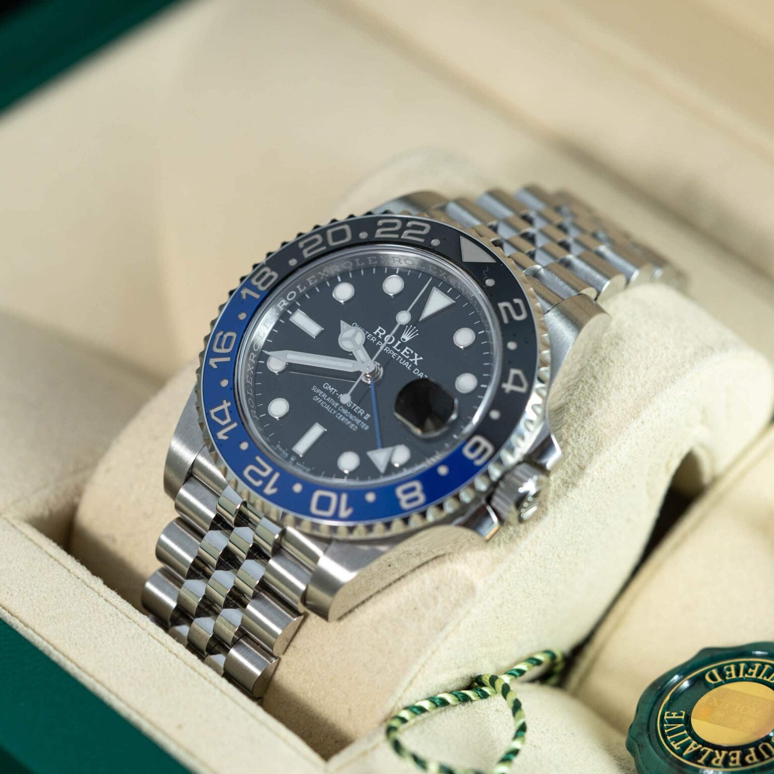 Rolex_GMT-Master_Batgirl_2019-3.jpg