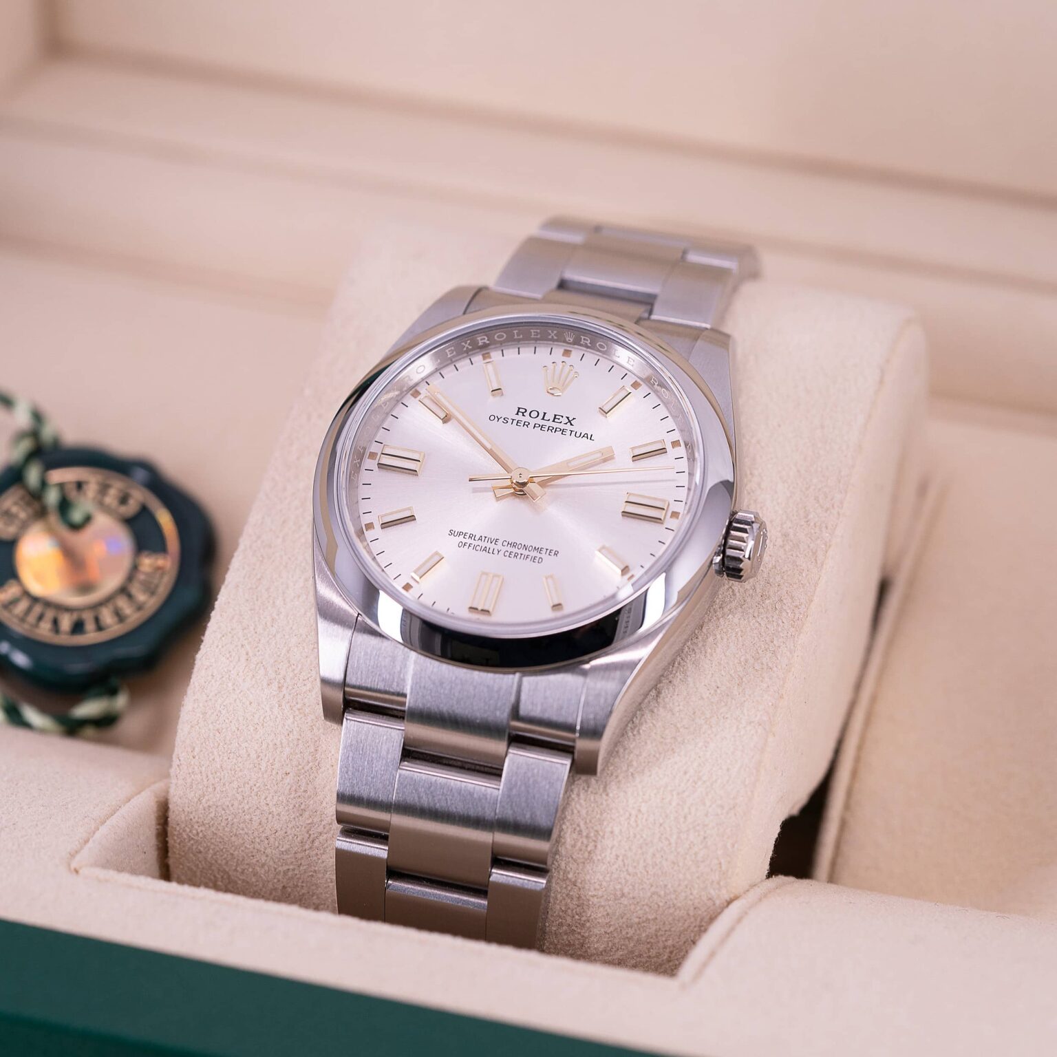 Rolex_Oyster-Perpetual-36_126000_2021-2.jpg