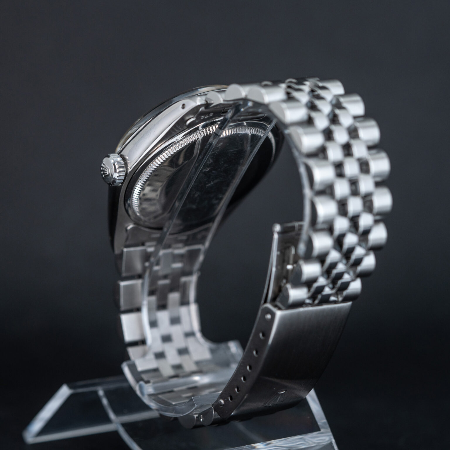 Rolex_Oyster_Perpetual_Date_1500_1978-3.jpg
