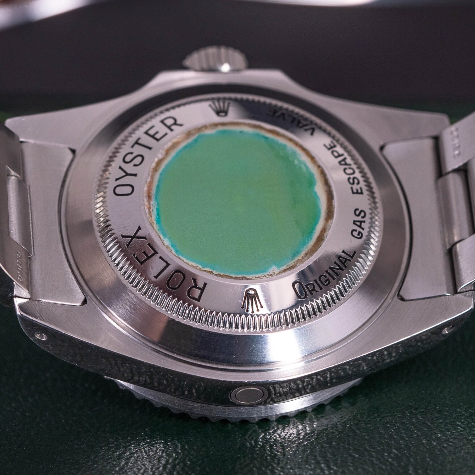 Rolex_Sea-Dweller_16600_1997-5.jpg
