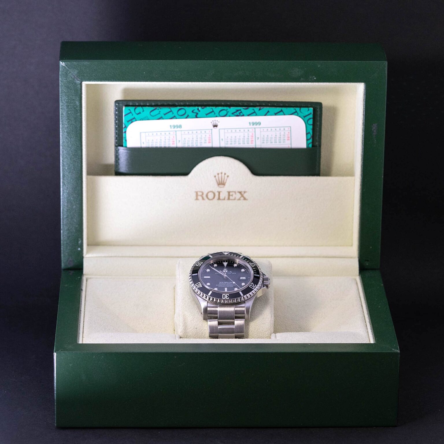 Rolex_Sea-Dweller_16600_1999.jpg