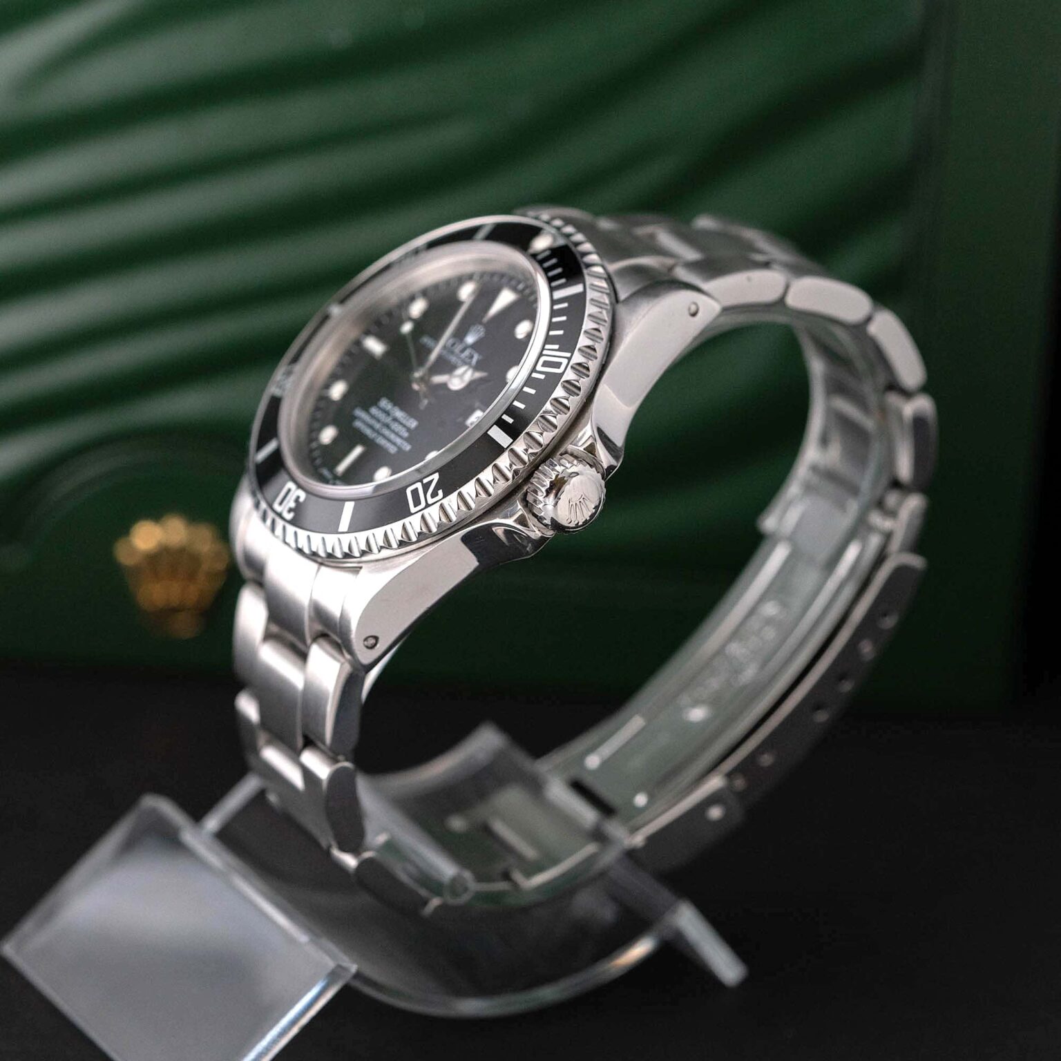 Rolex_Sea-Dweller_16600_1999-7.jpg
