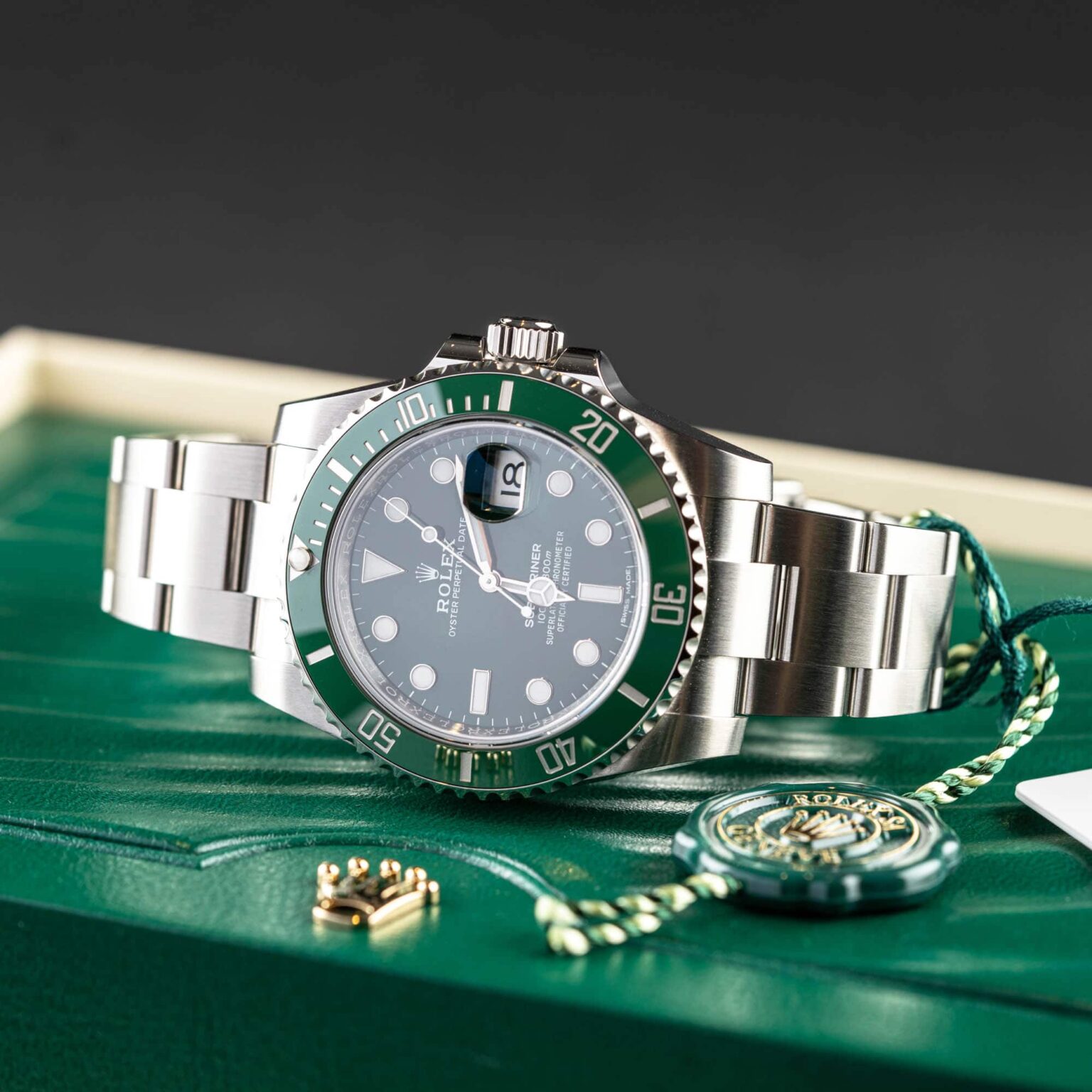 Rolex_Submariner_116610LV_2019-3.jpg