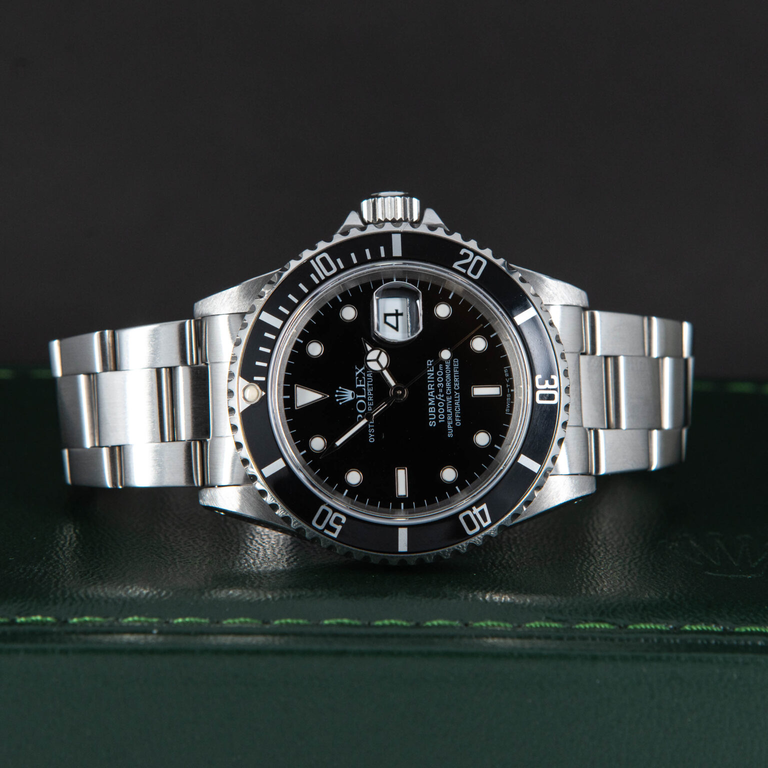 Rolex_Submariner_16610-6.jpg