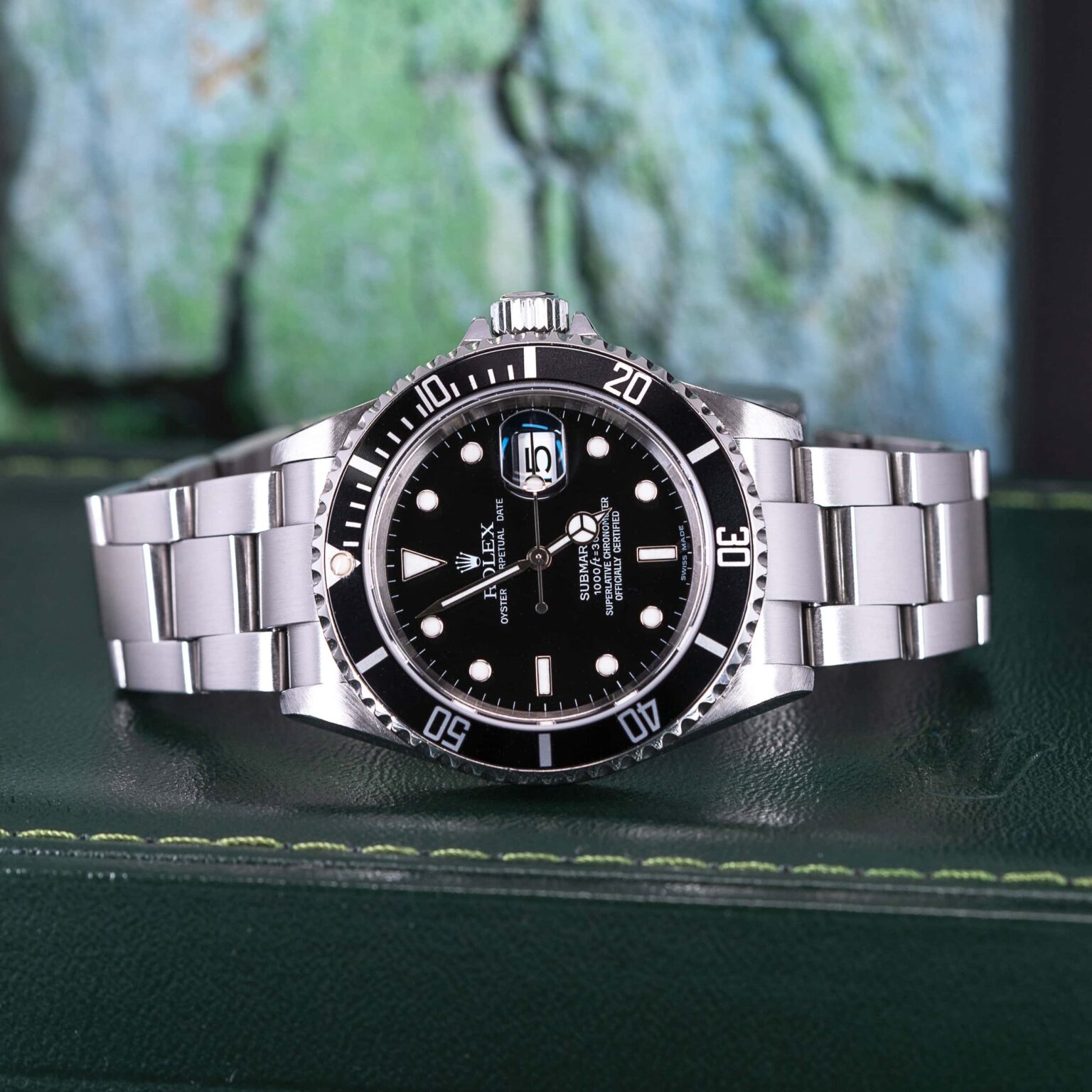 Rolex_Submariner_16610T_2004-3-1.jpg