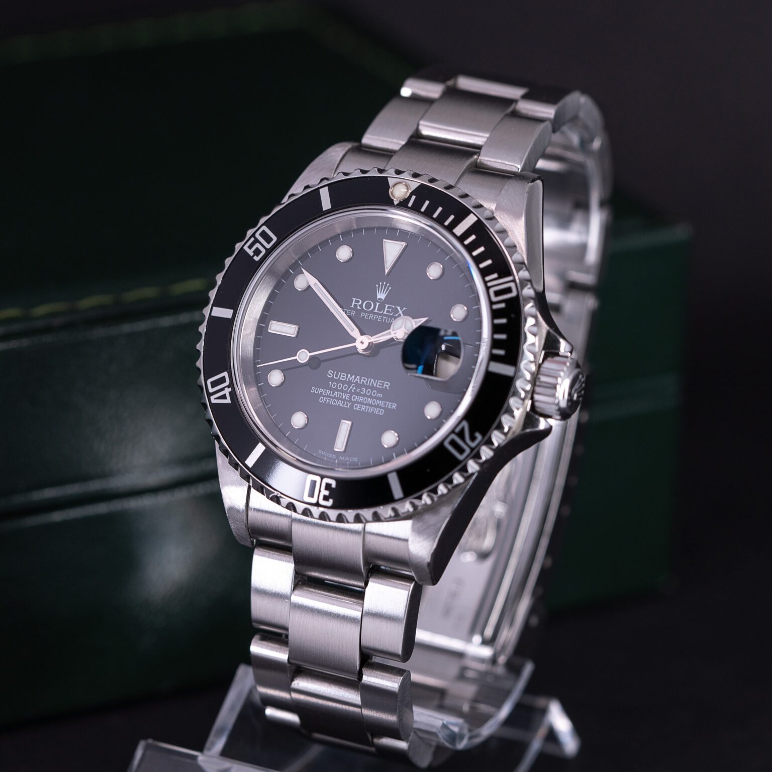 Rolex_Submariner_16610T_2004-6.jpg