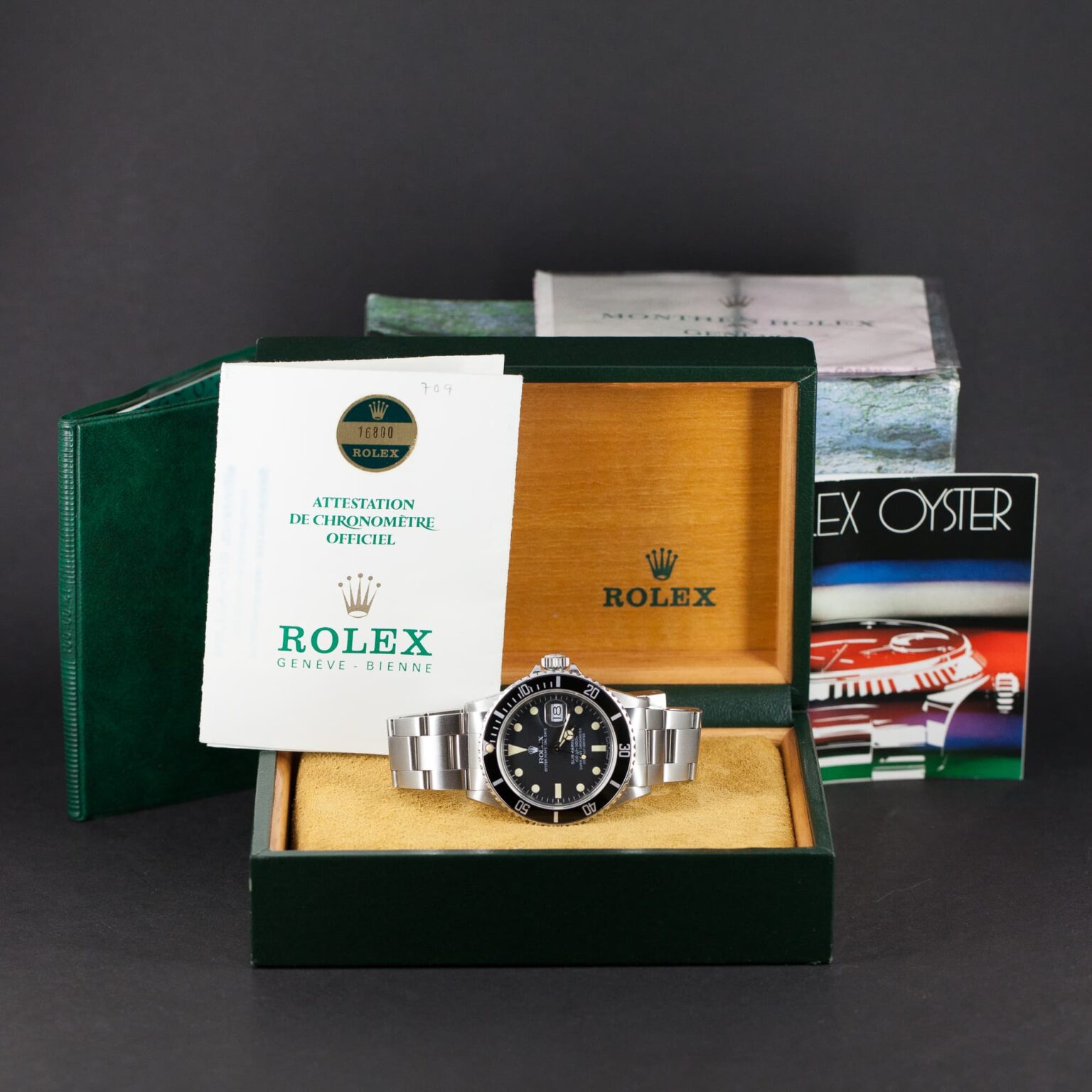 Rolex_Submariner_16800_1982-1.jpg