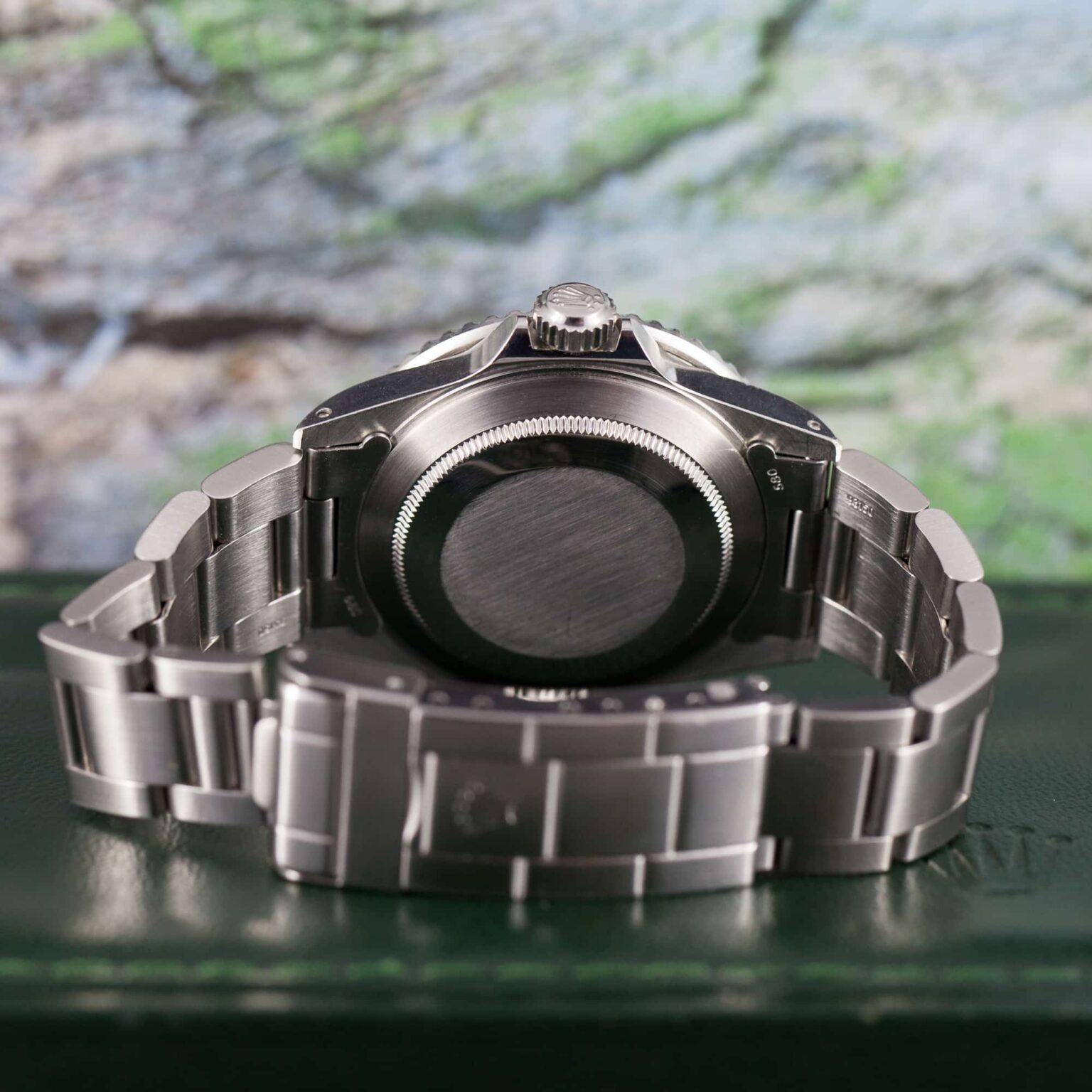 Rolex_Submariner_16800_1982-10.jpg