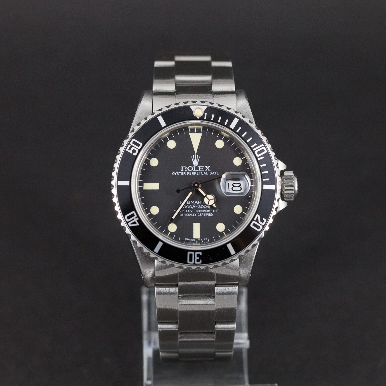 Rolex_Submariner_16800_1982-11.jpg