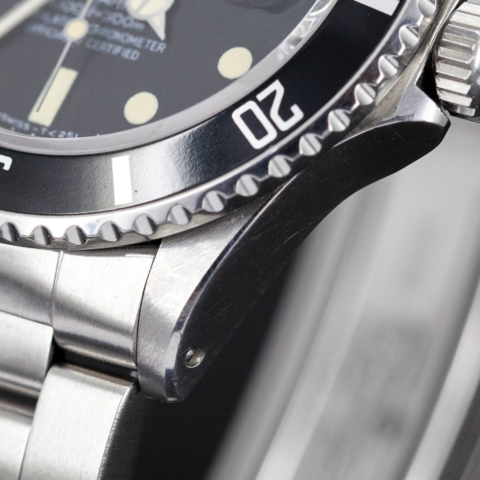 Rolex_Submariner_16800_1982-12.jpg