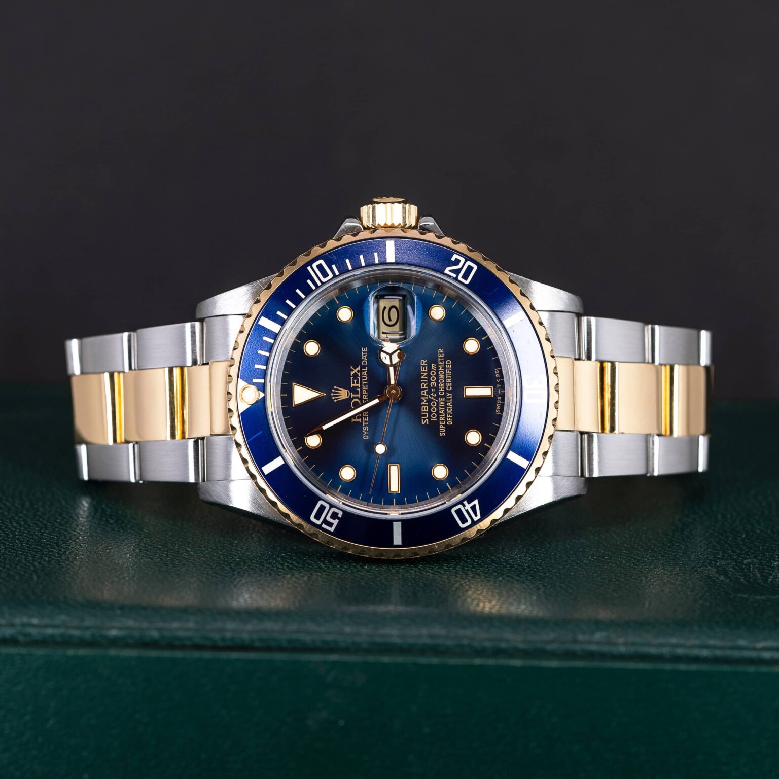Rolex_Submariner_16803_1987.jpg