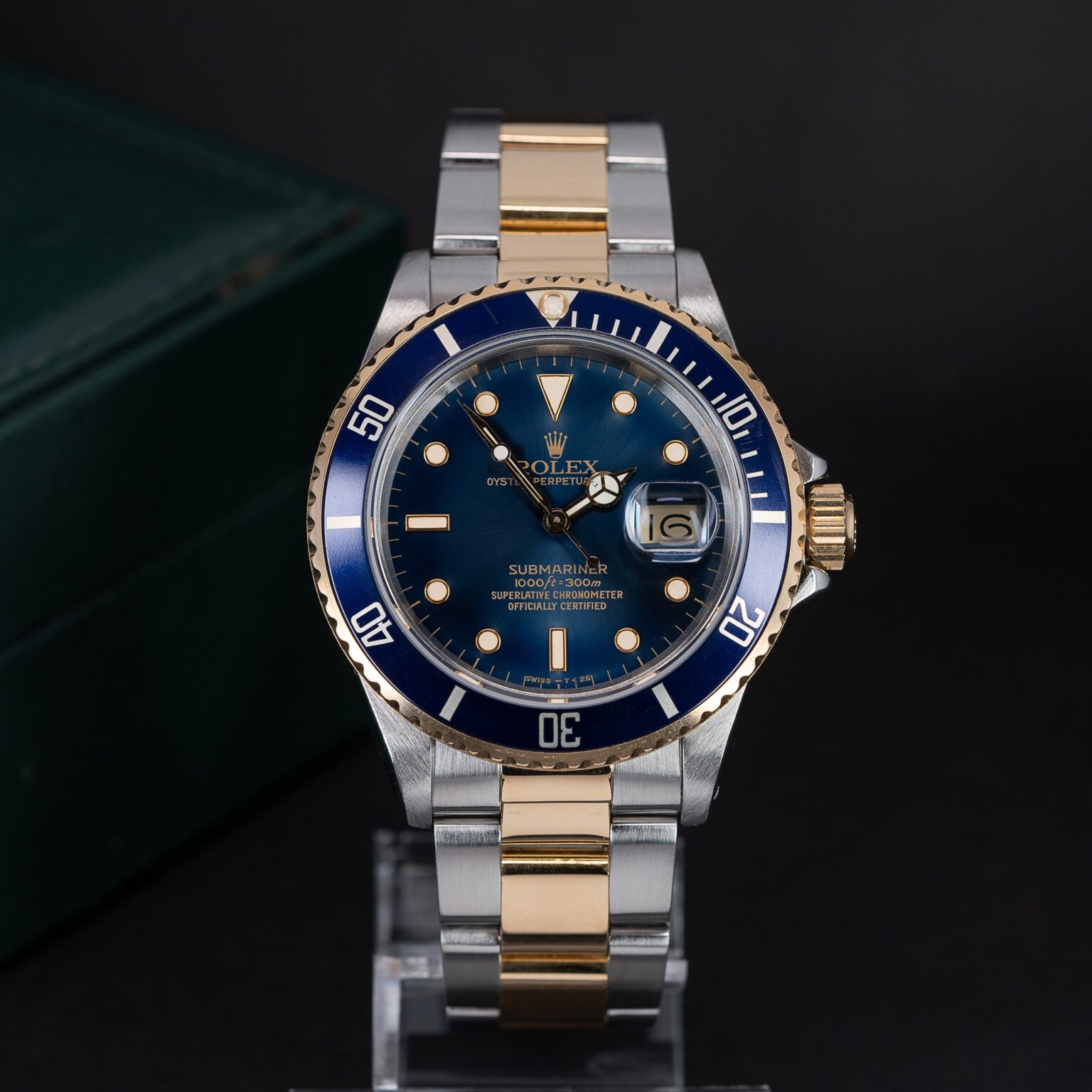 Rolex_Submariner_16803_1987-3.jpg