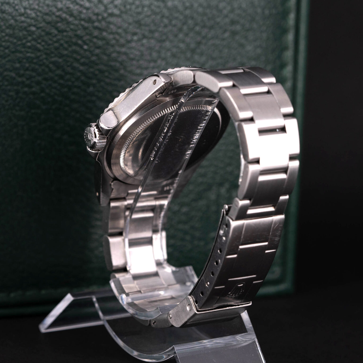 Rolex_Submariner_1680_1977-5-2.jpg