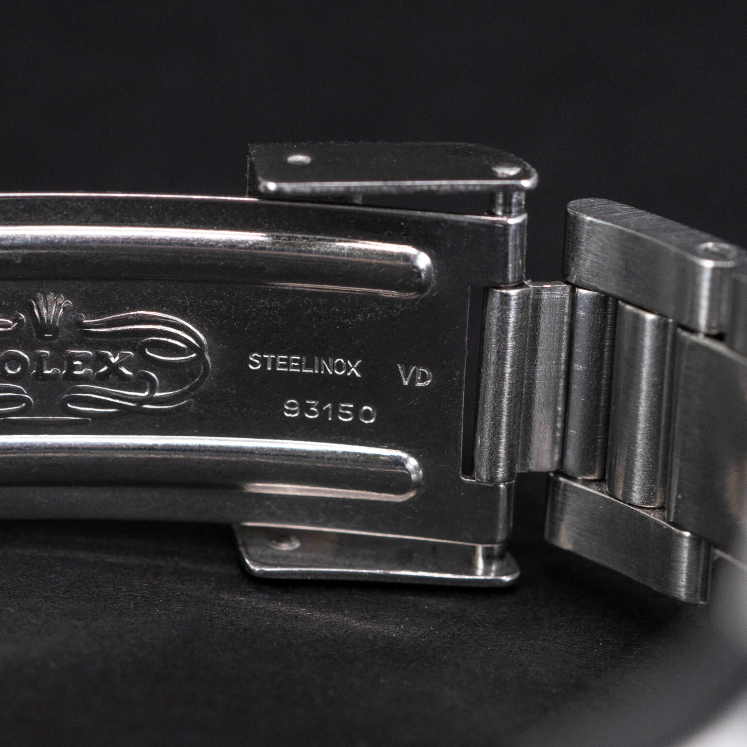 Rolex_Submariner_1680_1979-7.jpg