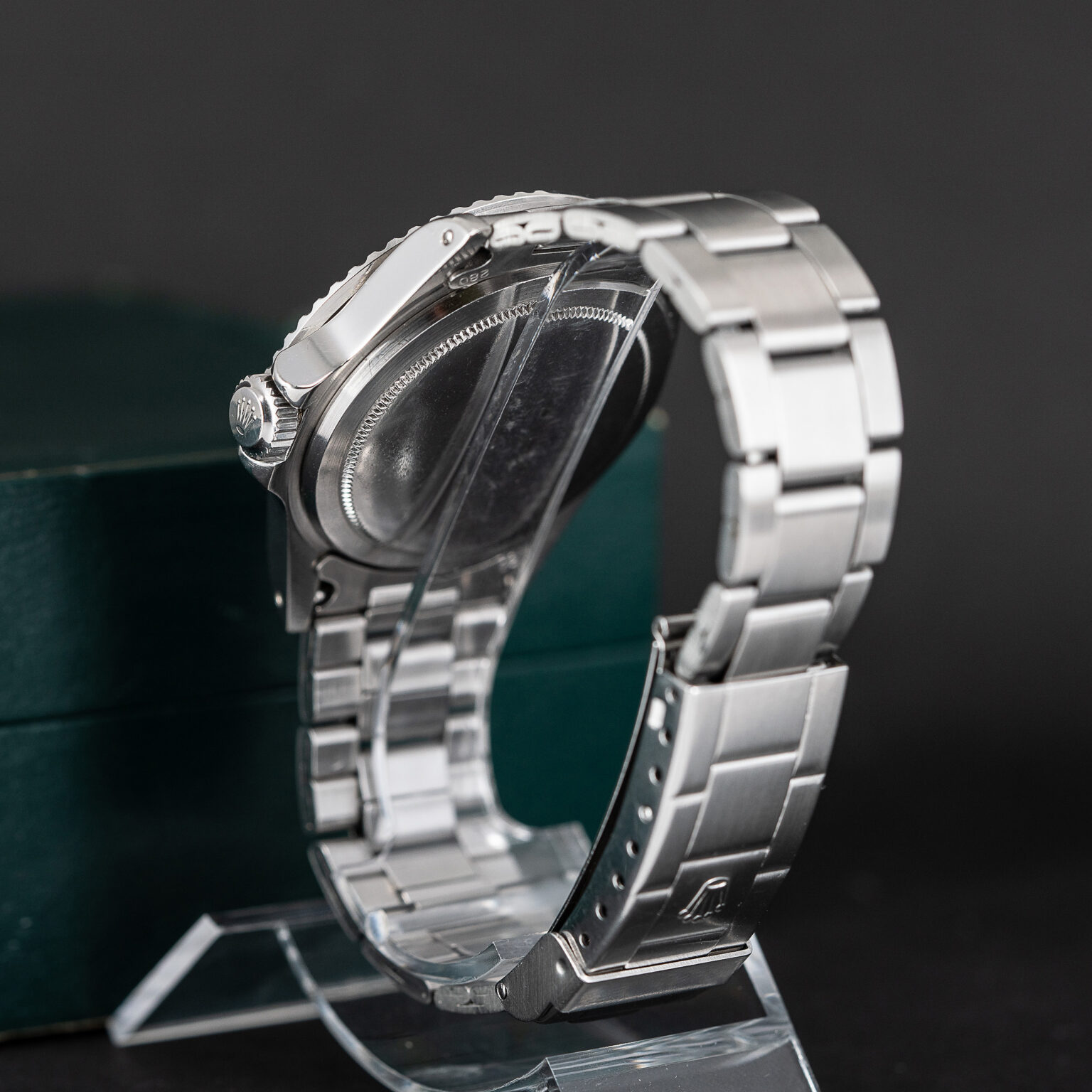 Rolex_Submariner_1680_Red_1973-10.jpg