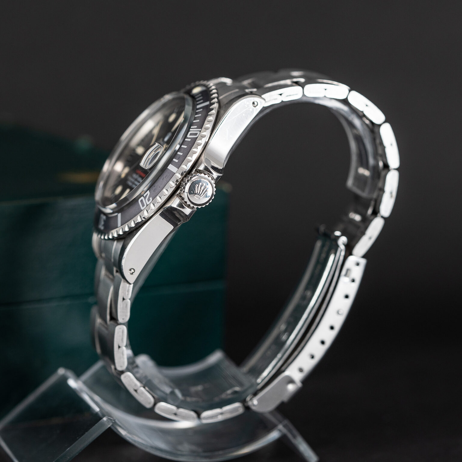 Rolex_Submariner_1680_Red_1973-9.jpg