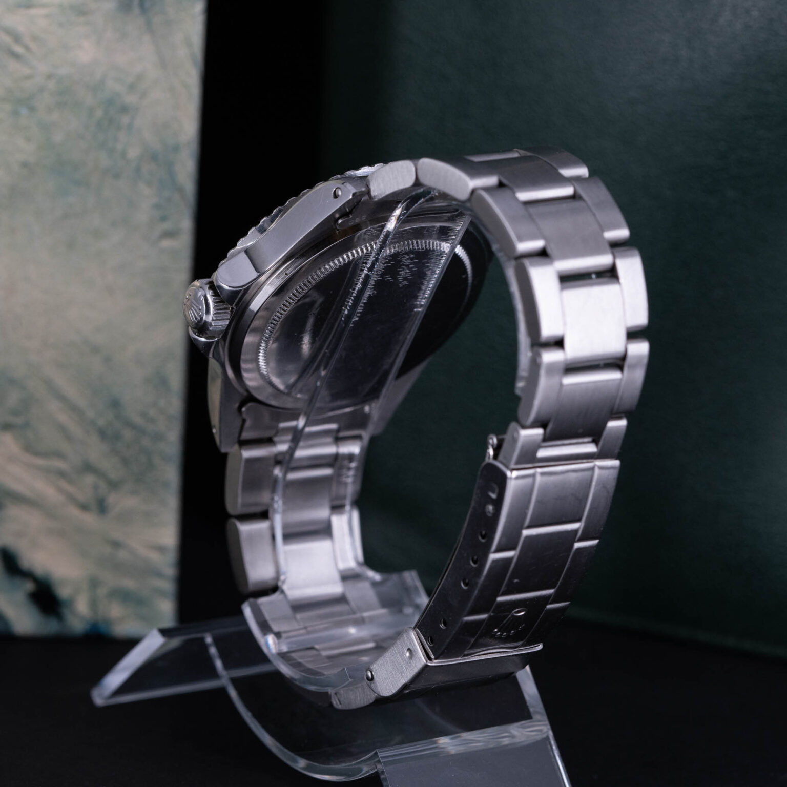 Rolex_Submariner_1975-6.jpg