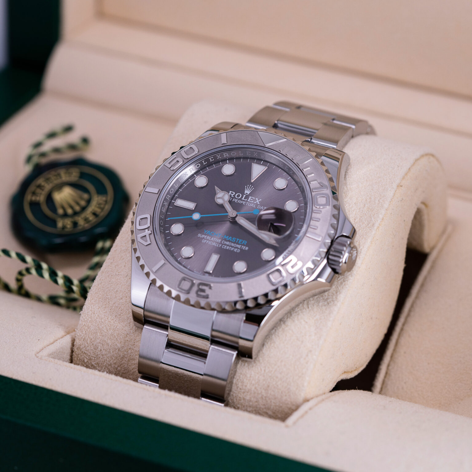 Rolex_Yacht-Master-40_126622_2020-8.jpg
