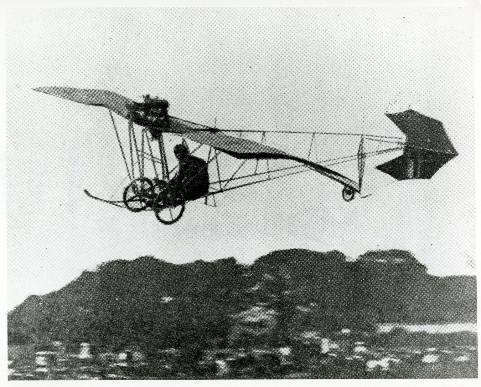 Santos-Dumont-21-Demoiselle.jpeg