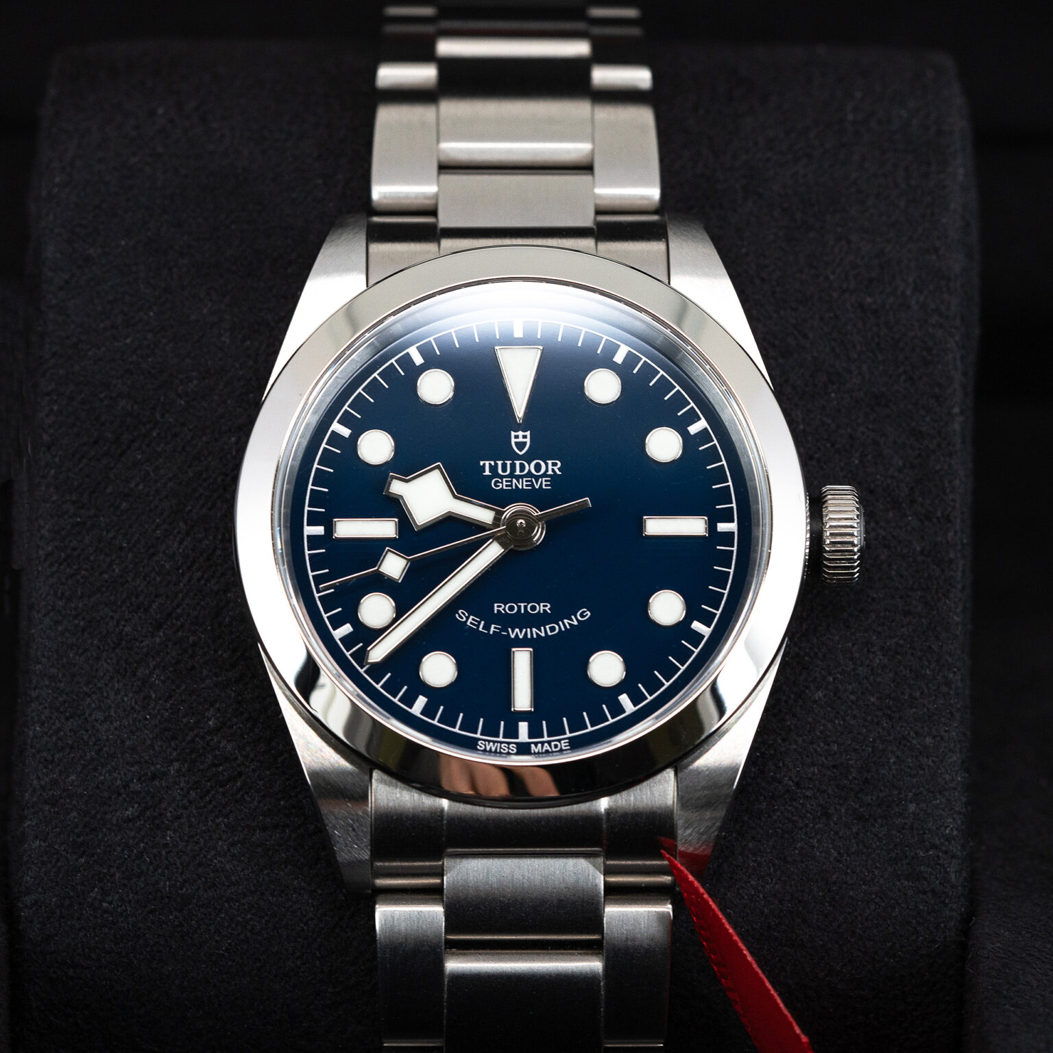 Tudor_36_Blue_79500_2021-2.jpg