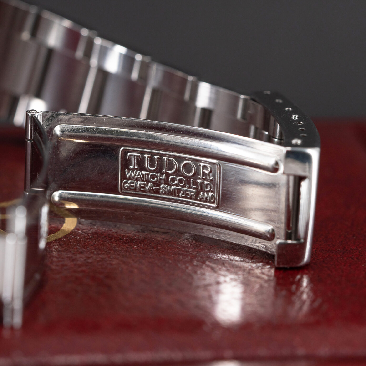 Tudor_Big-Block_79180_1995-10.jpg