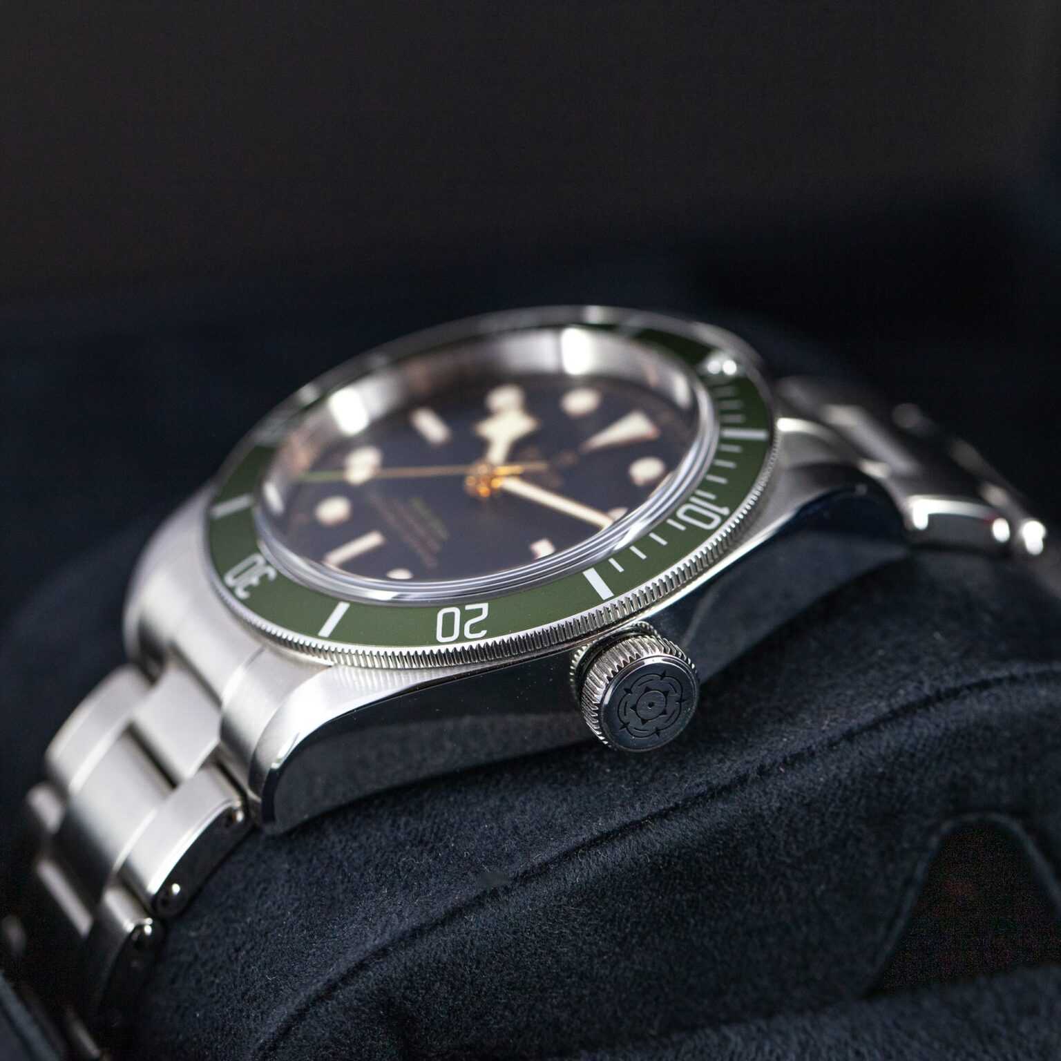 Tudor_Black_Bay_79230G_Harrods-4.jpg