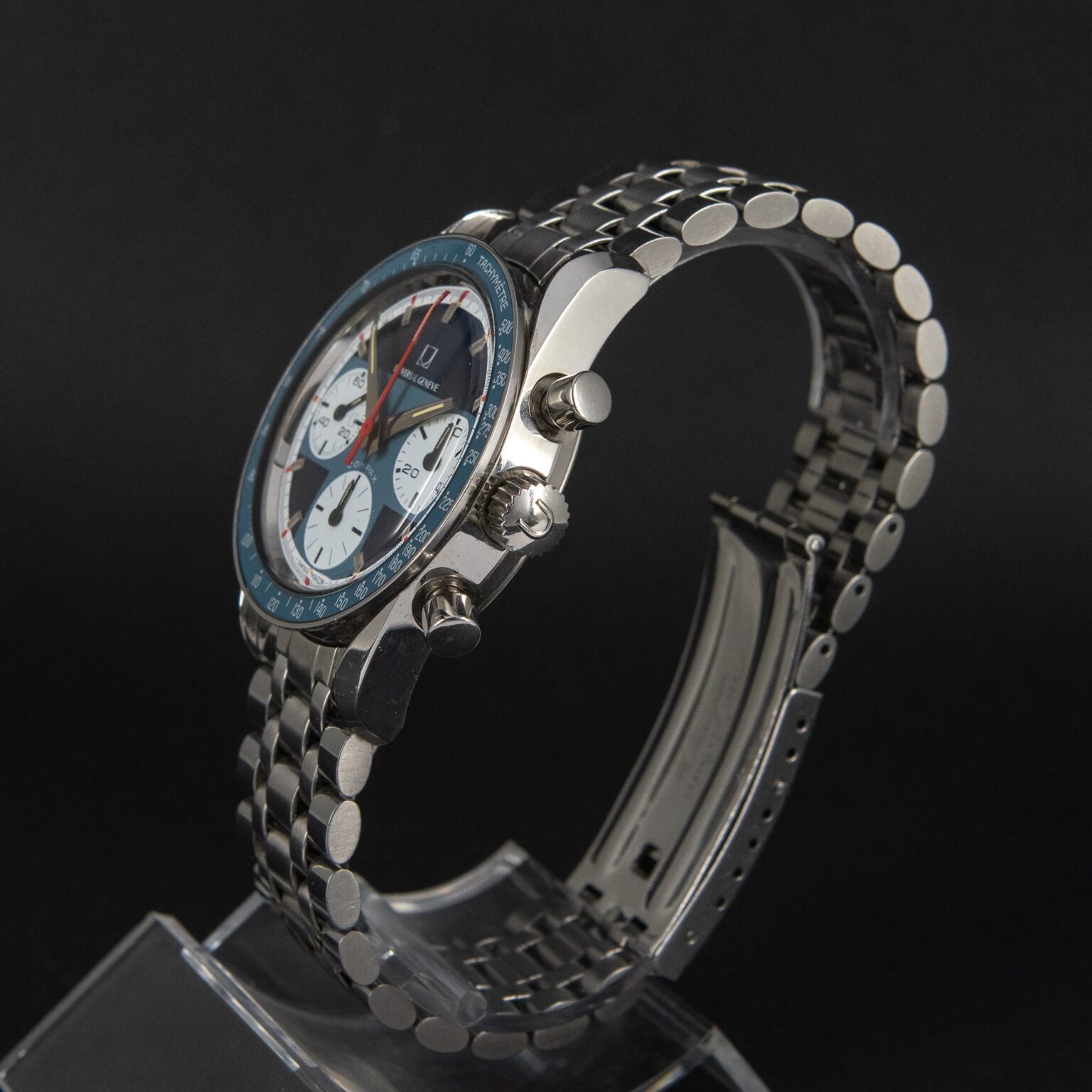 Universal_Exotic-Compax-8.jpg