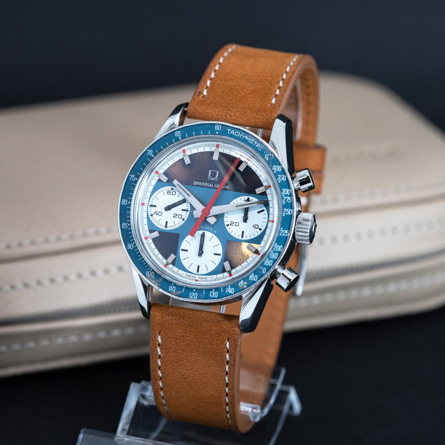 Universal_Geneve_Compax_Exotic_1971.jpg