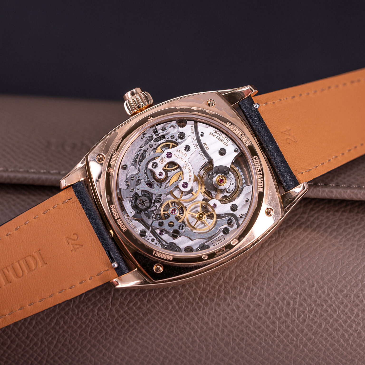 VACHERON-CONSTANTIN_HARMONY-CHRONOGRAPH-3.jpg