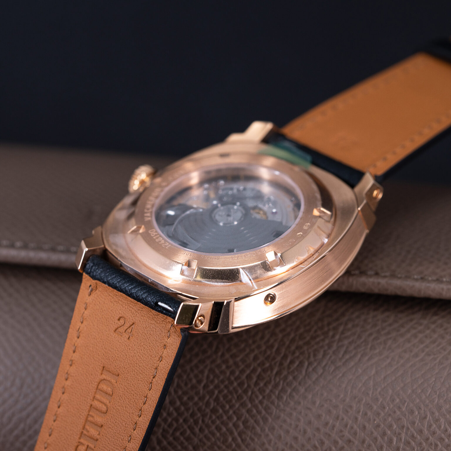 VACHERON-CONSTANTIN_QUAI-DE-LILE-4.jpg