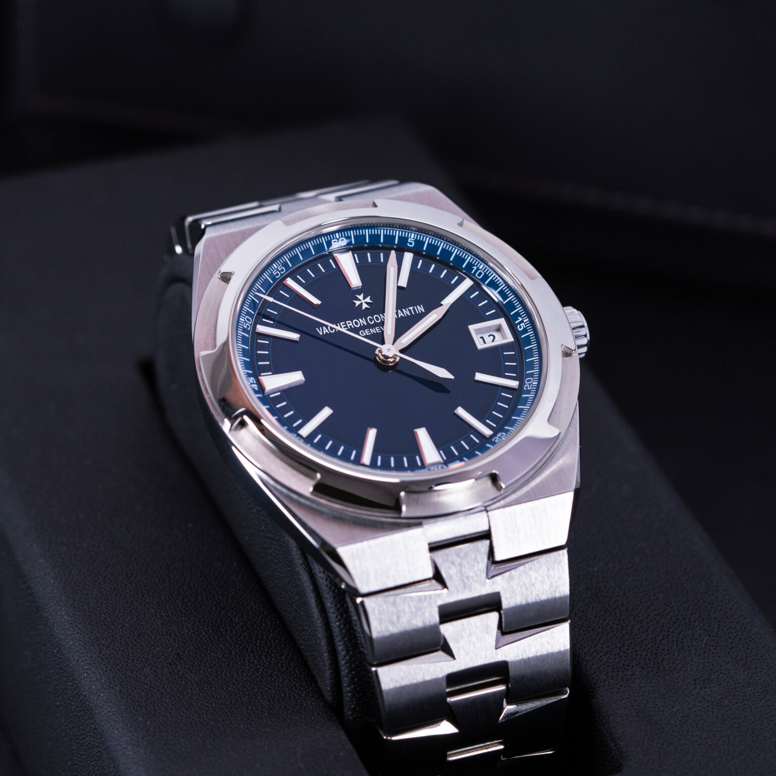 Vacheron-Constantin_4500V_Blue_2018-4.jpg