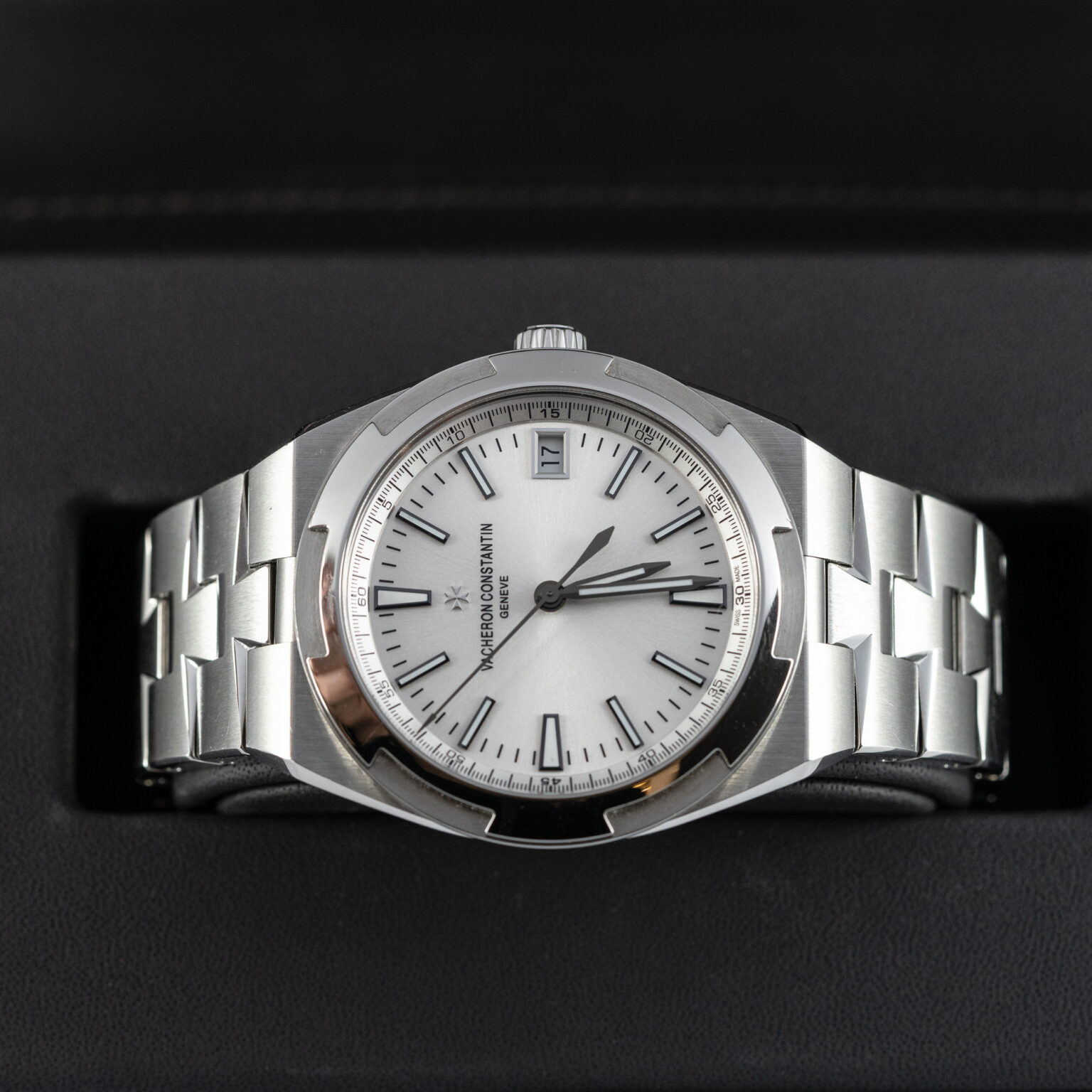 Vacheron_Constantin_Overseas_2016-1.jpg