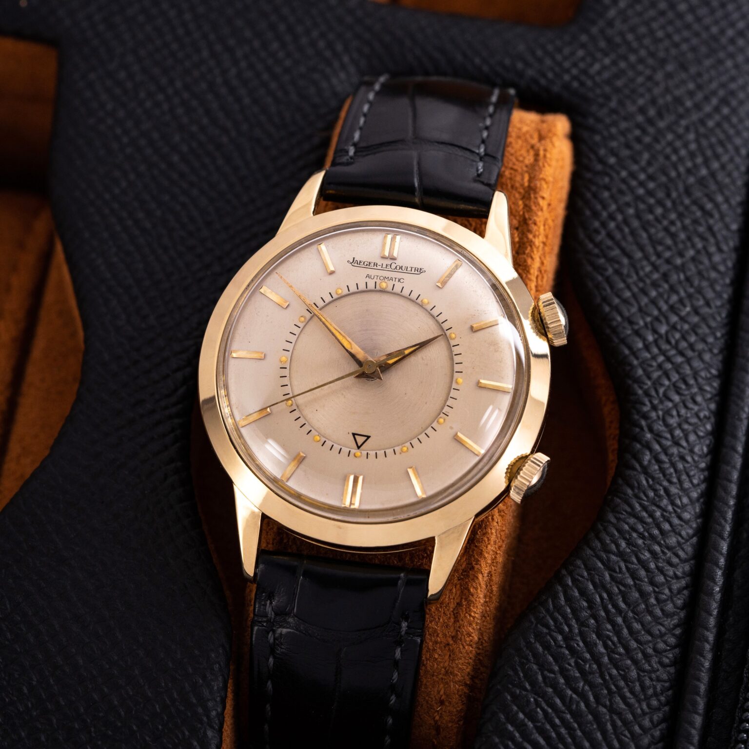 18k-Jaeger-LeCoultre-Memovox-E853-1958-3