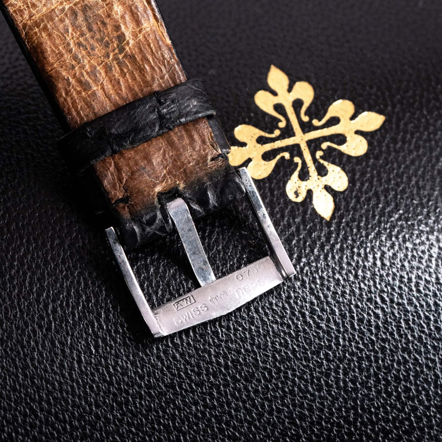 18k-Patek-Philippe-Golden-Ellips-3585-12