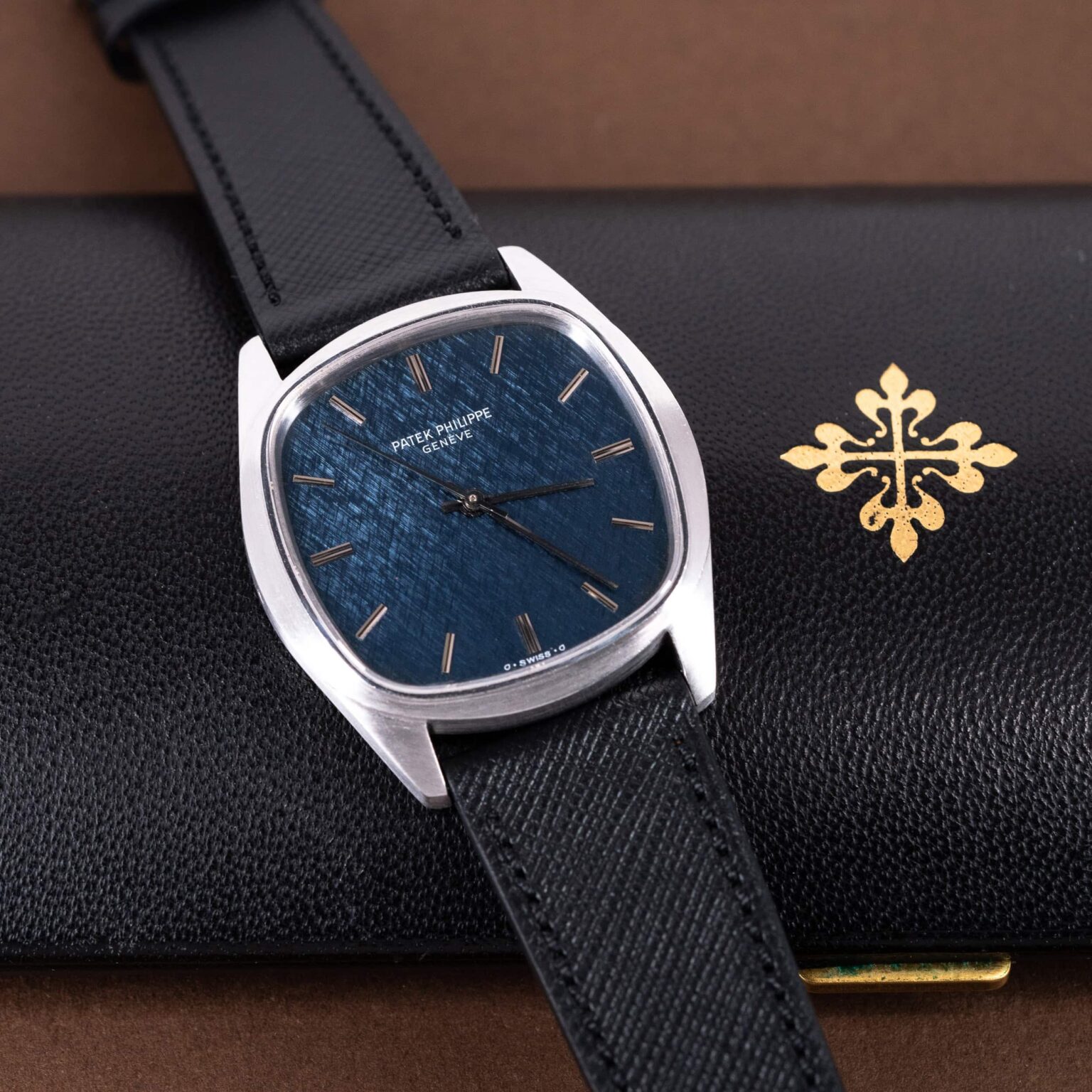 18k-Patek-Philippe-Golden-Ellips-3585-3