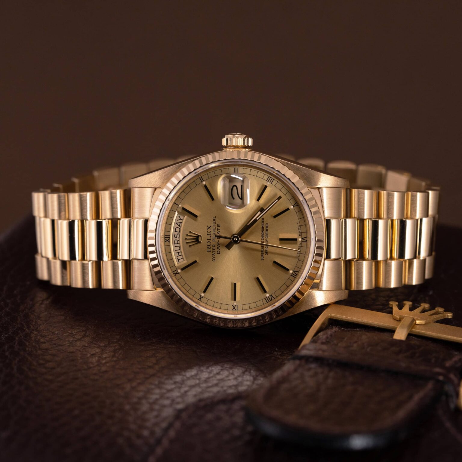 18k-Rolex-Day-Date-18038-1986-15