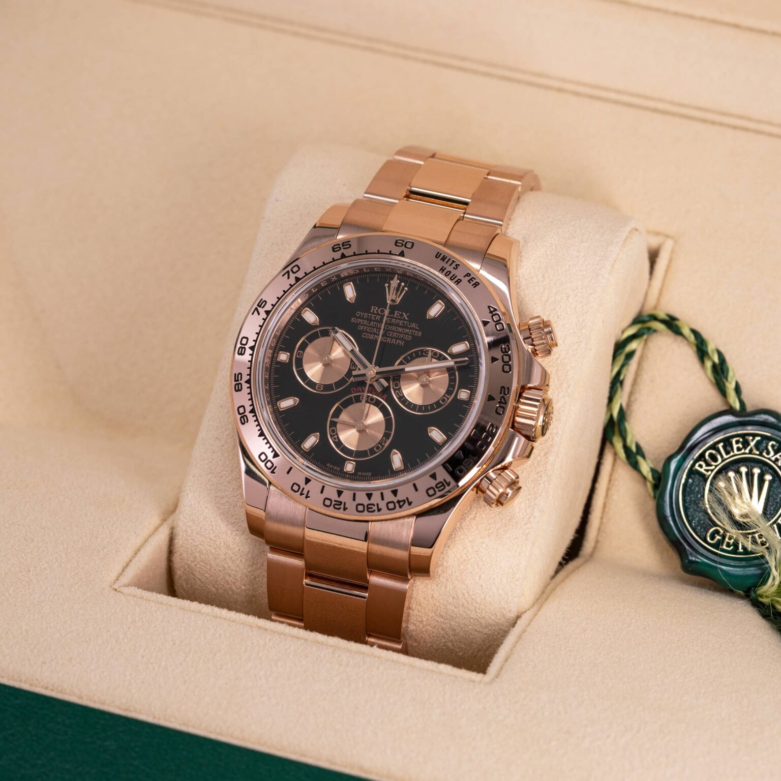 18k-Rolex-Daytona-116505-2016-2