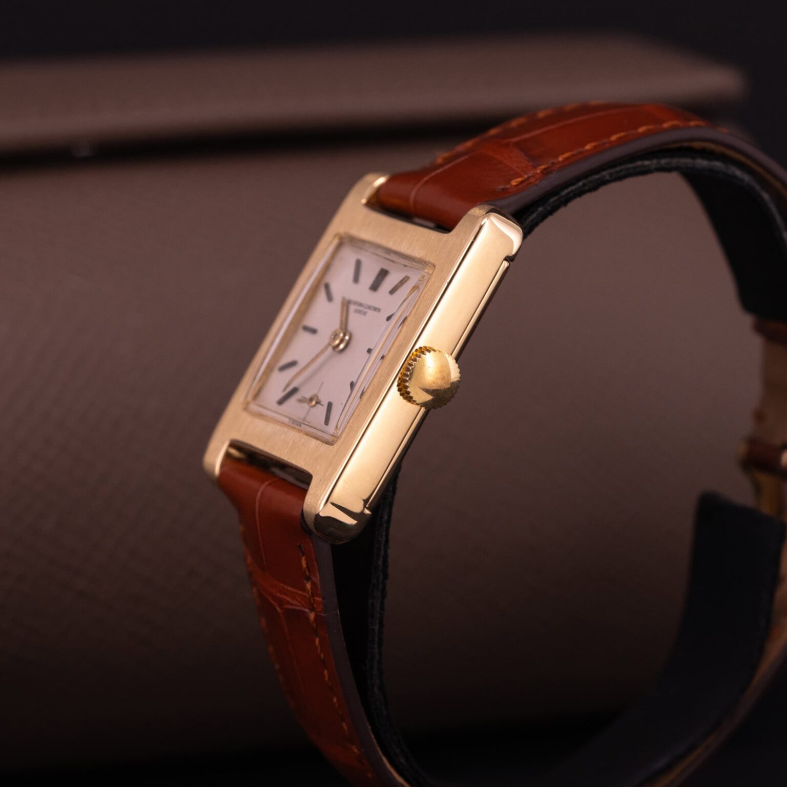18k-Vacheron-Constantin-Tank-1950-4