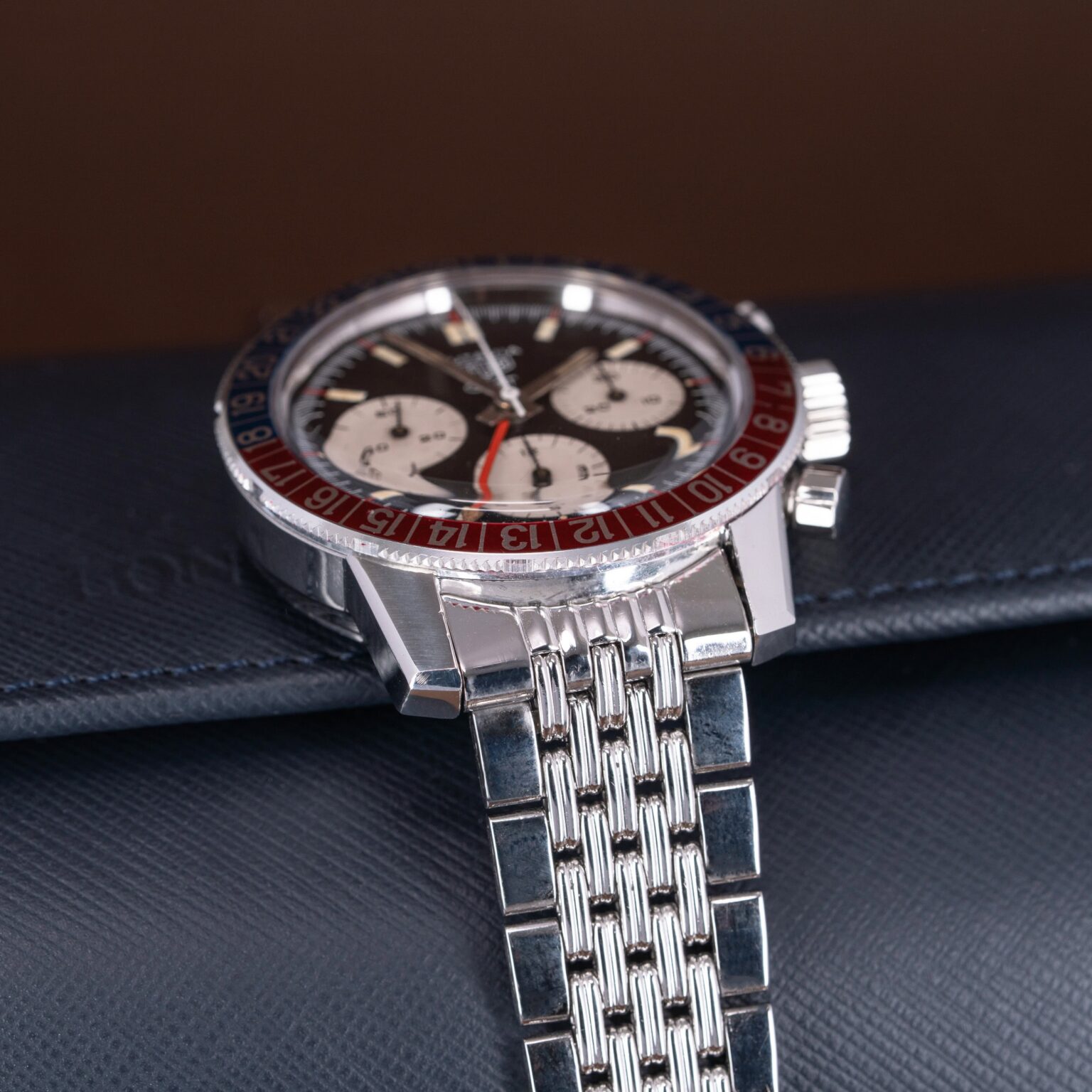 Heuer-Autavia-2446C-GMT-1970-01