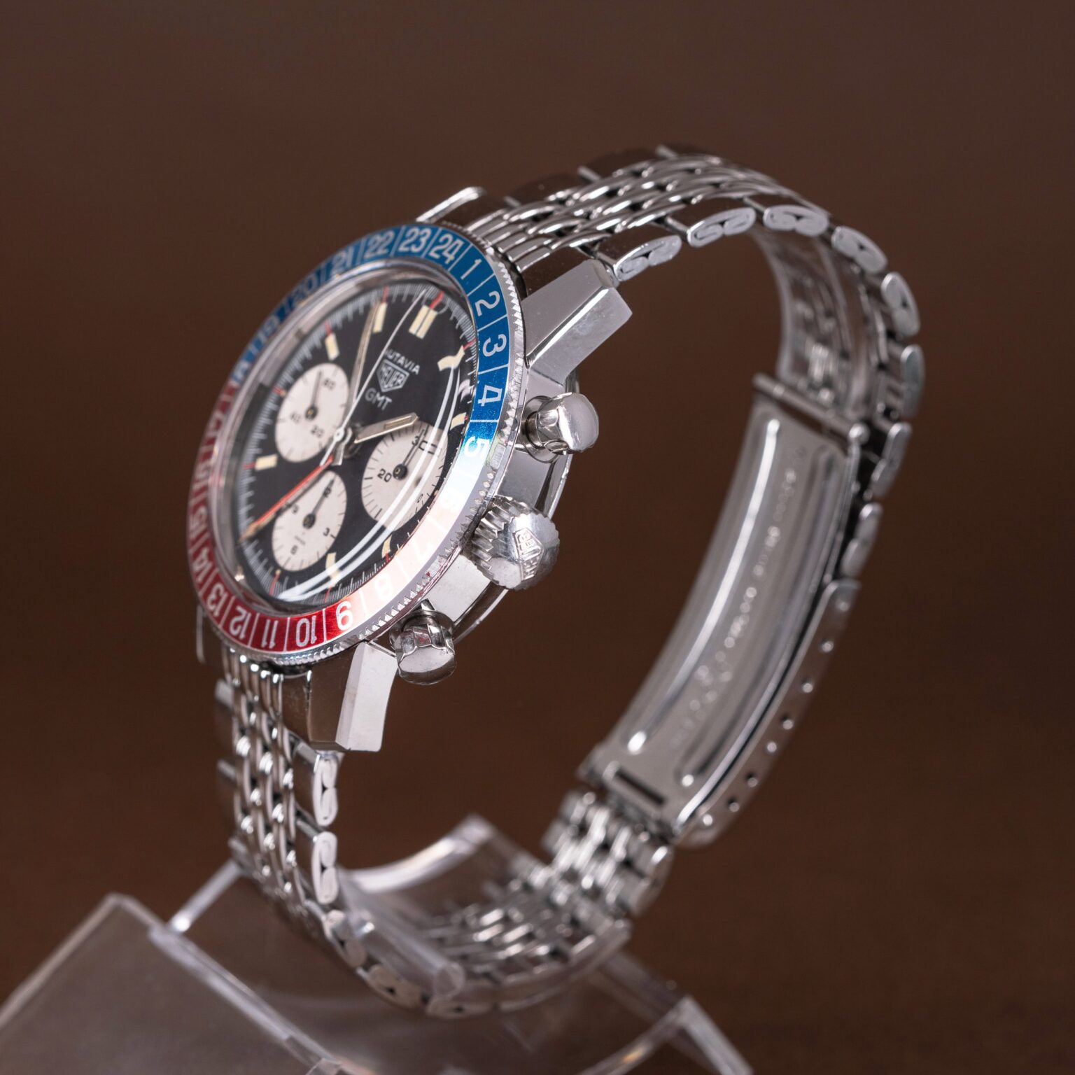 Heuer-Autavia-2446C-GMT-1970-12