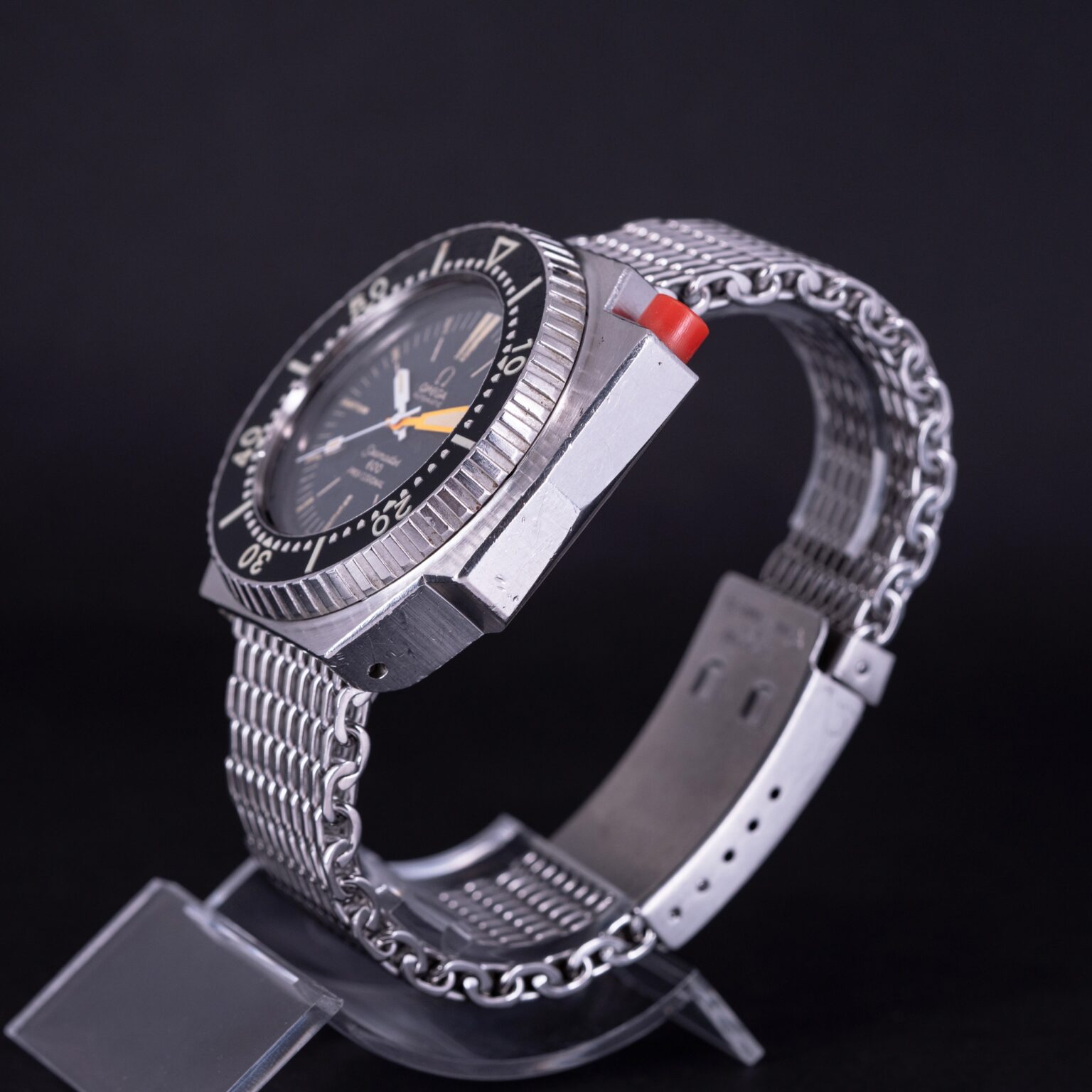 Omega-Seamaster-Plo-Prof-600_1972-Extract-3