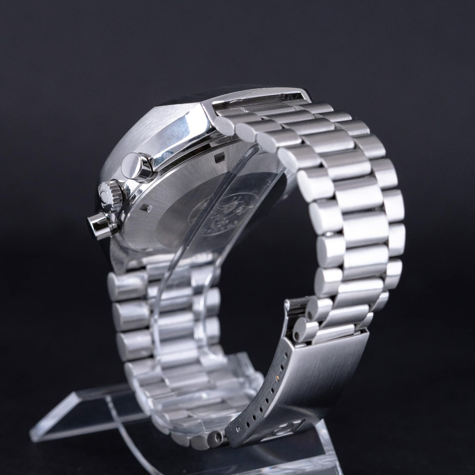 Omega-Seamaster-Rogue-Jedi-1972-4