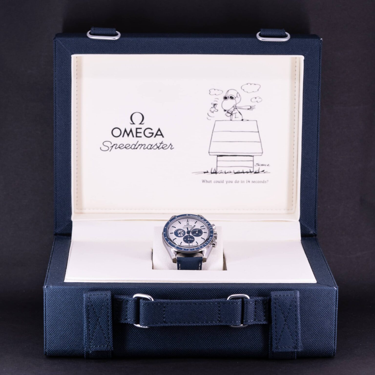Omega-Speedmaster-50th-Silver-Snoopy-2023